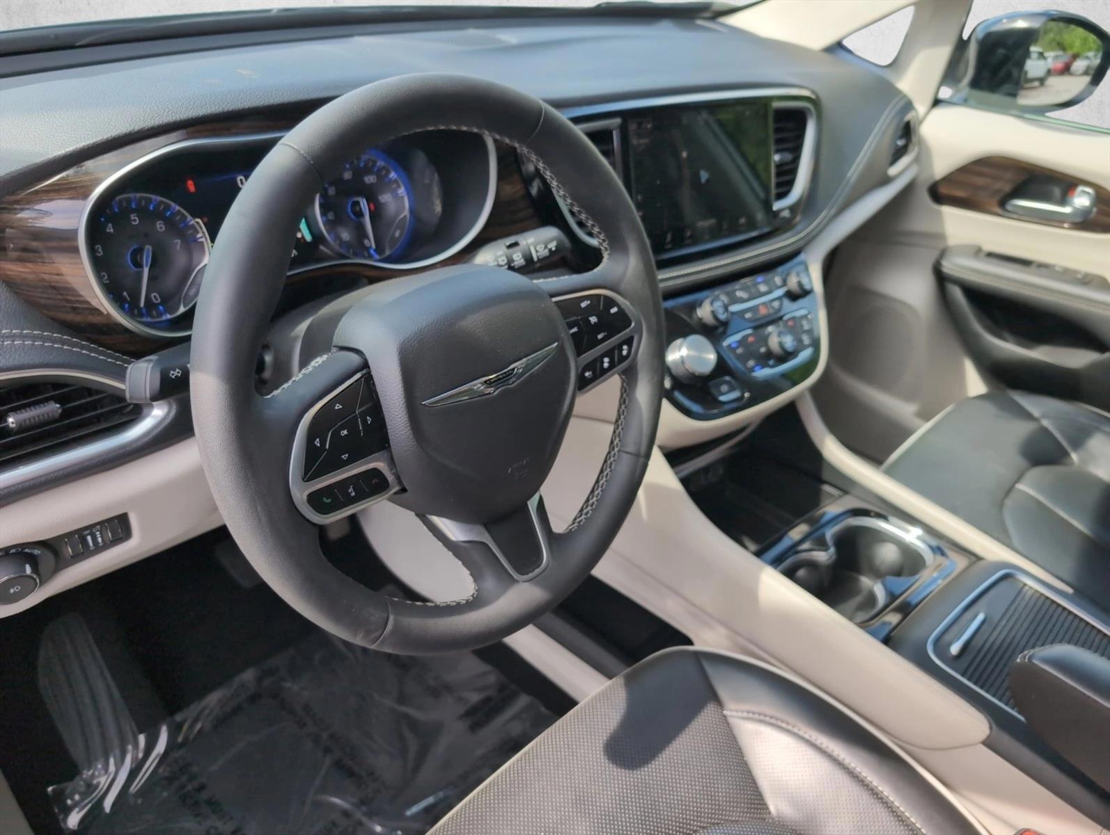 Thumbnail: 2024 Chrysler Pacifica - 2