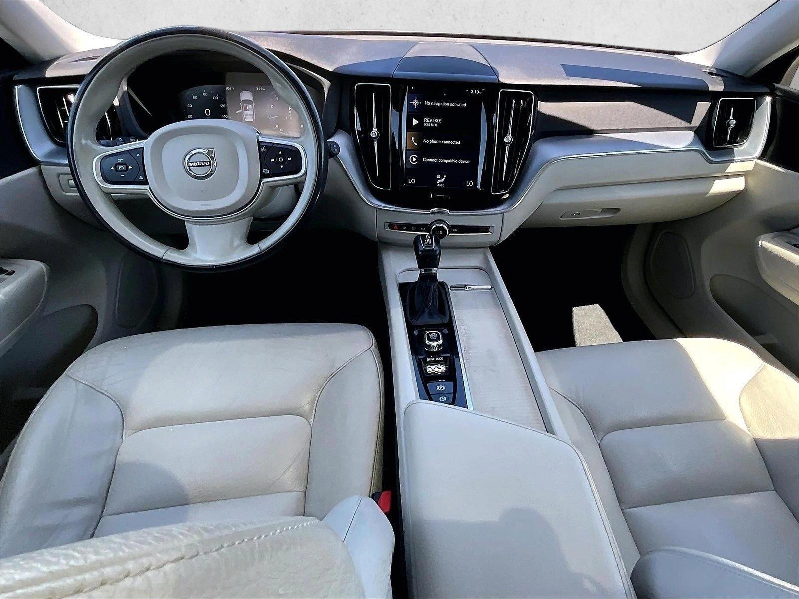 Thumbnail: 2020 Volvo XC60 - 4