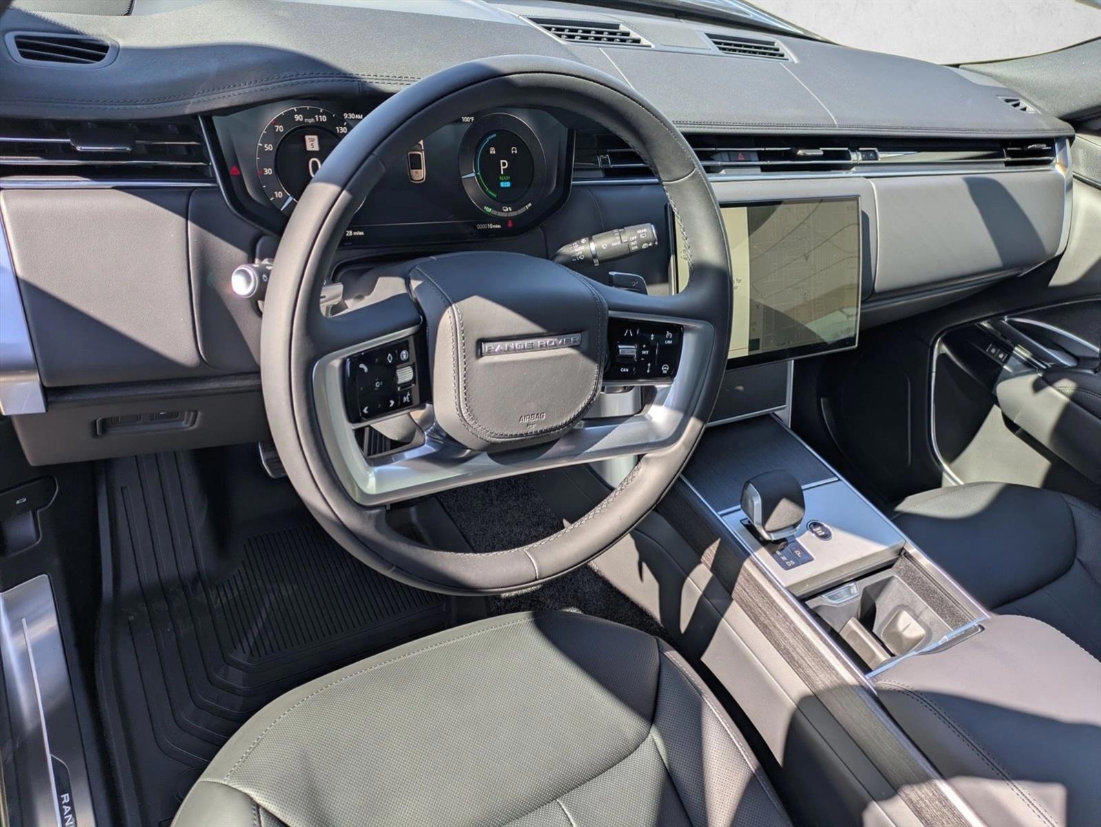 Thumbnail: 2026 Land Rover Range Rover - 3