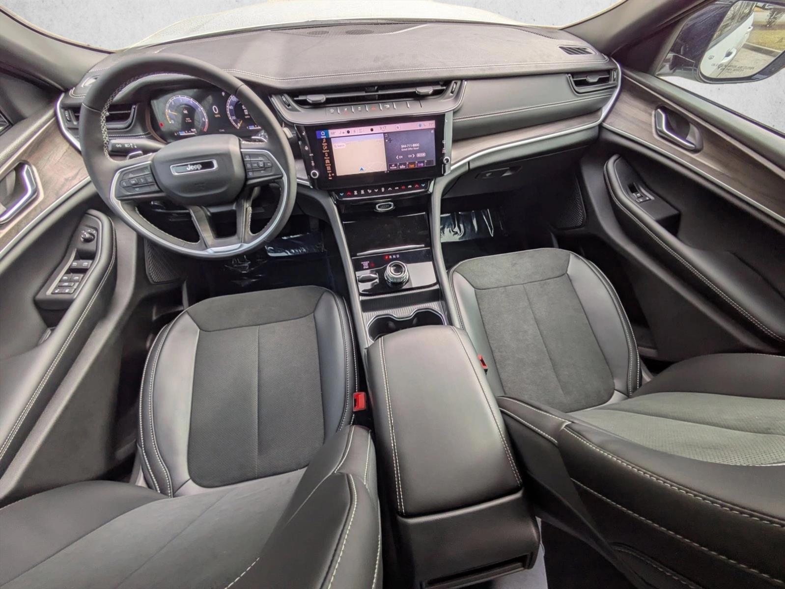 Thumbnail: 2026 Jeep Grand Cherokee - 3