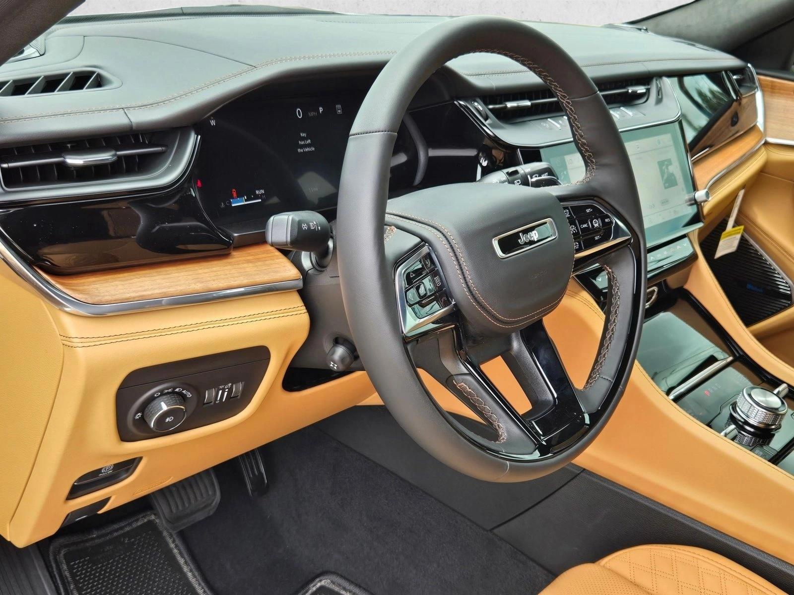 Thumbnail: 2026 Jeep Grand Cherokee - 3