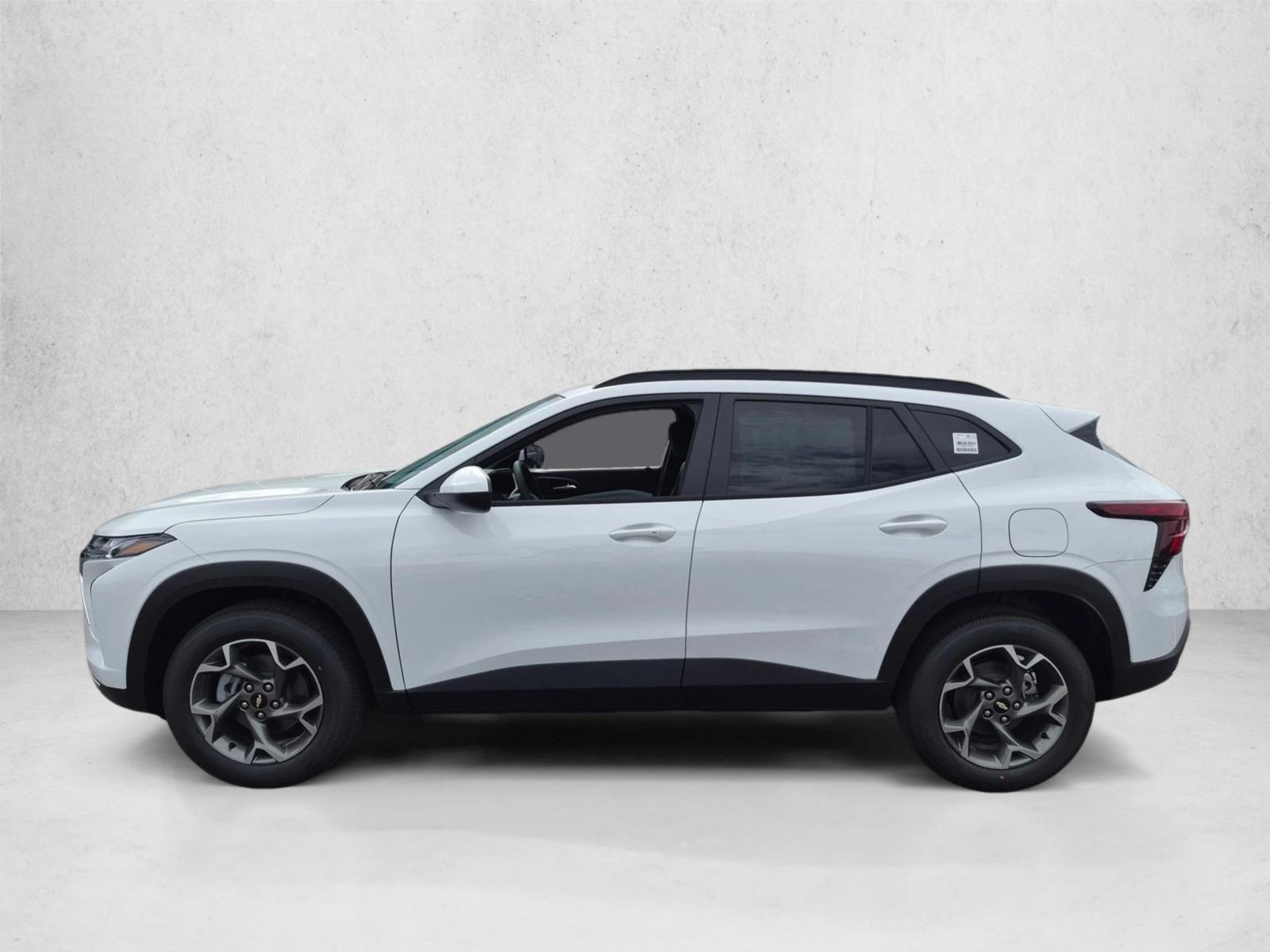 Thumbnail: 2026 Chevrolet Trax - 2