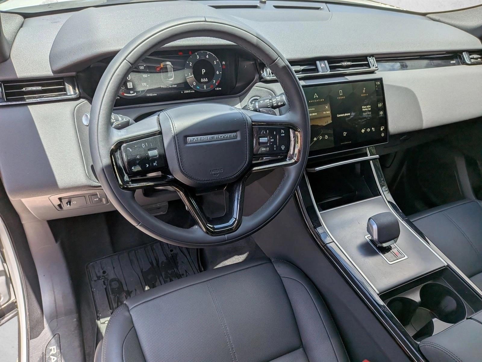Thumbnail: 2024 Land Rover Range Rover Velar - 3