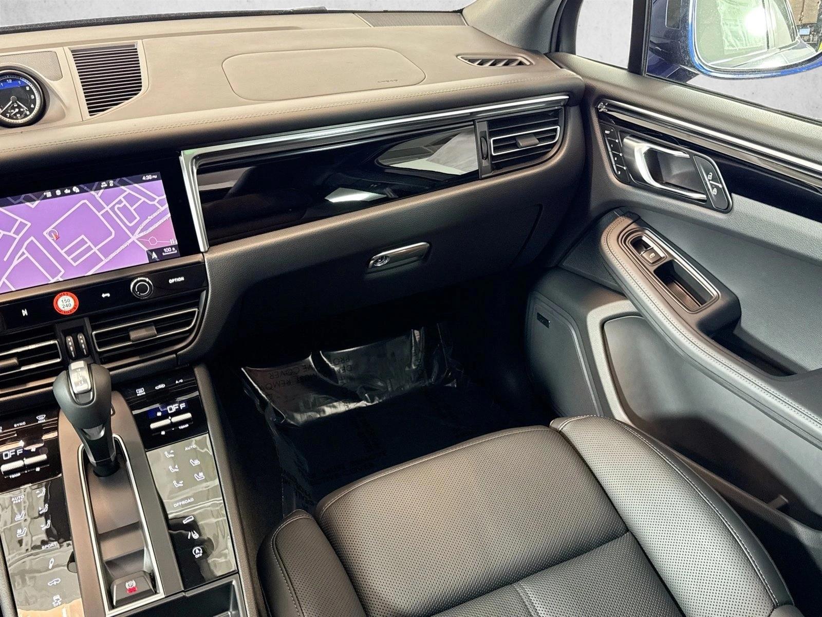 2026 Porsche Macan S - Photo 21