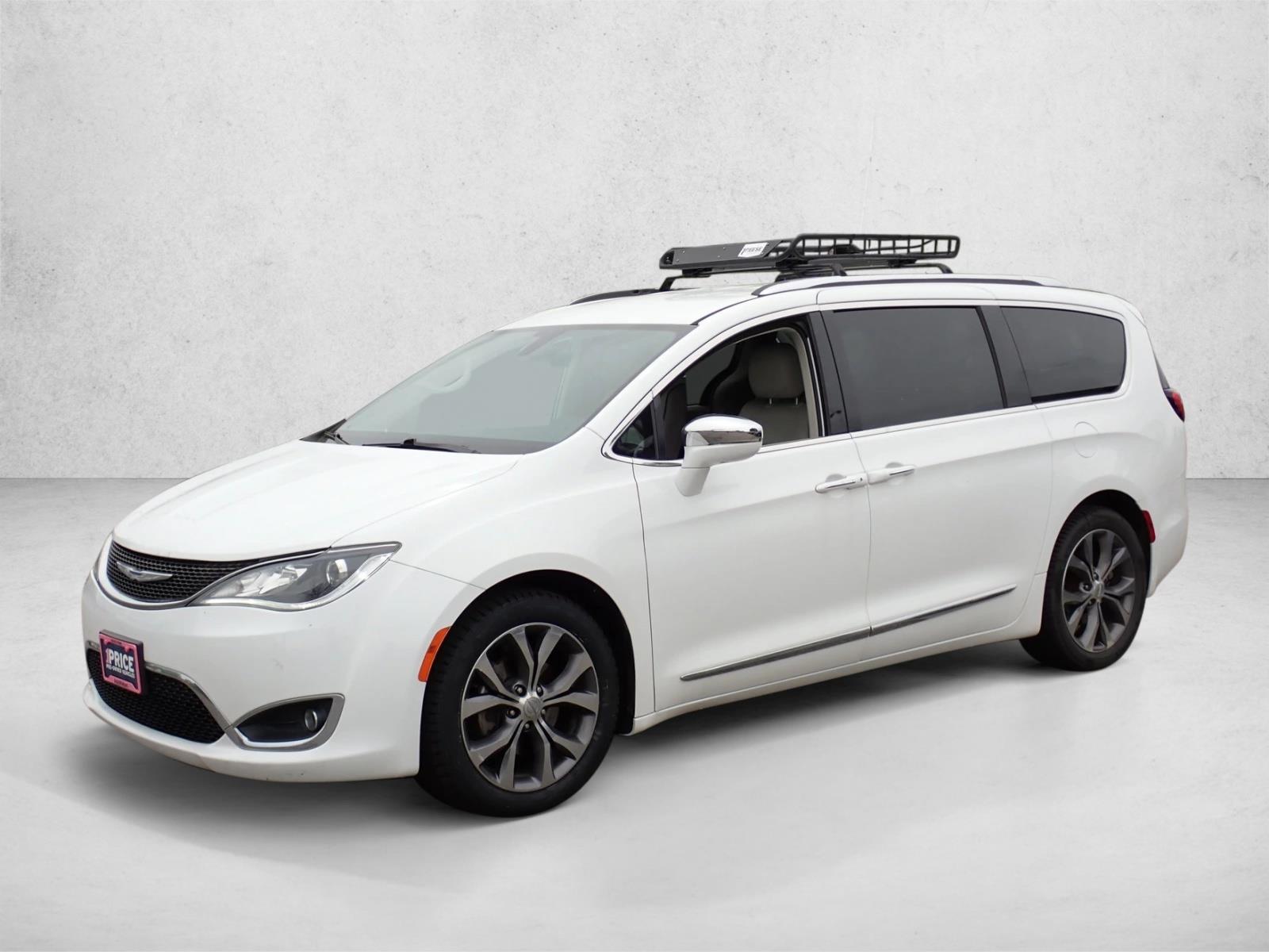 Thumbnail: 2017 Chrysler Pacifica - 1