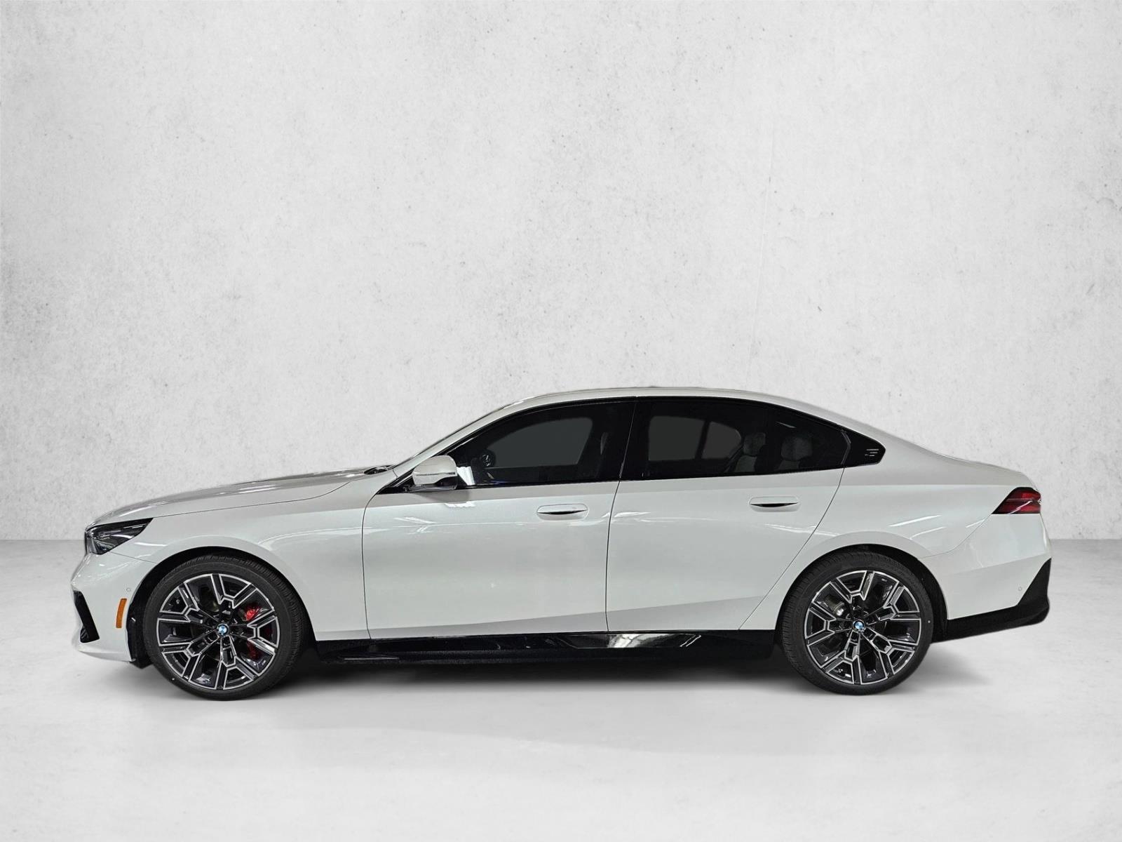Thumbnail: 2027 BMW i5 - 2