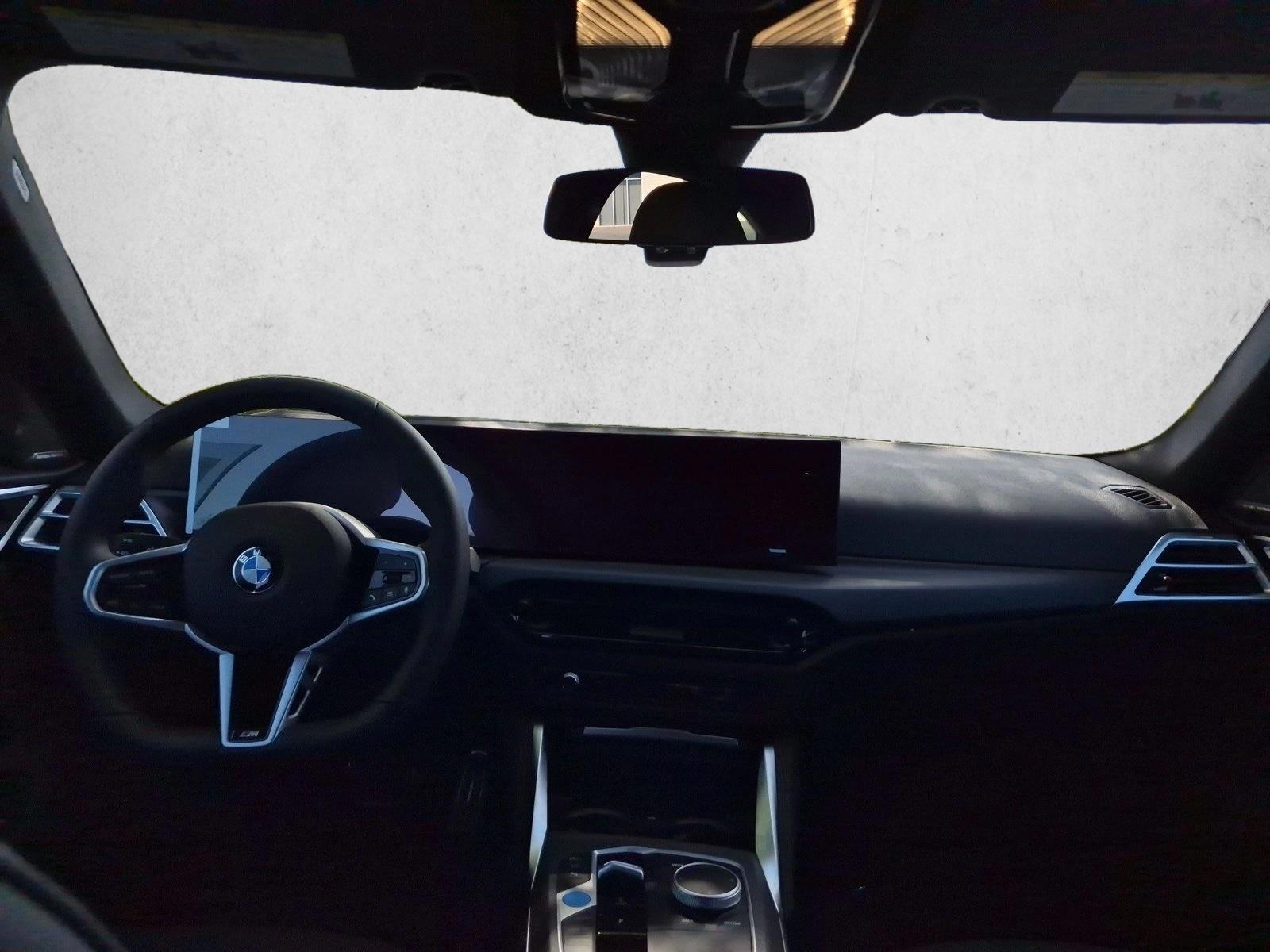 Thumbnail: 2026 BMW i4 - 3