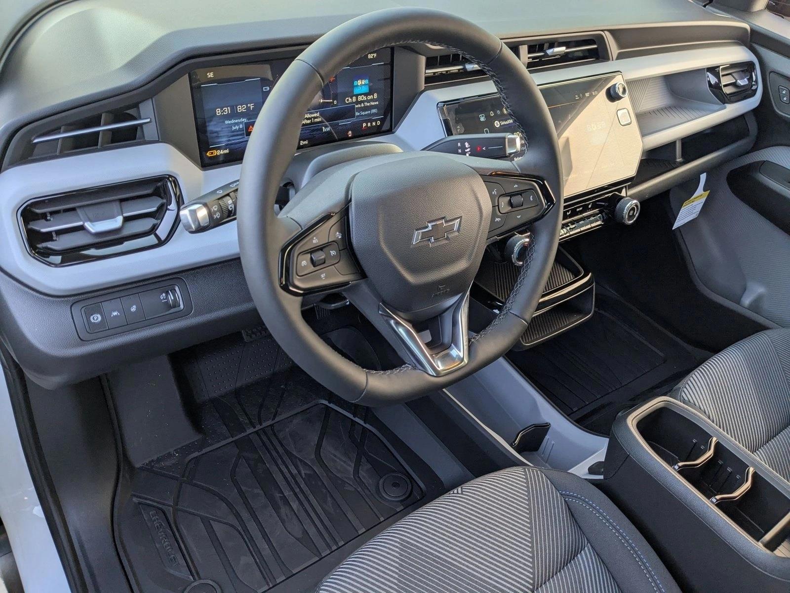 Thumbnail: 2027 Chevrolet Bolt EV - 3