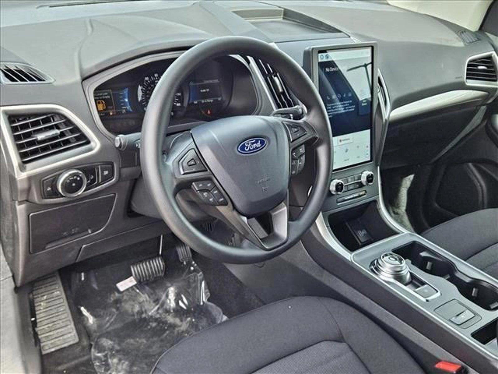 Thumbnail: 2024 Ford Edge - 3