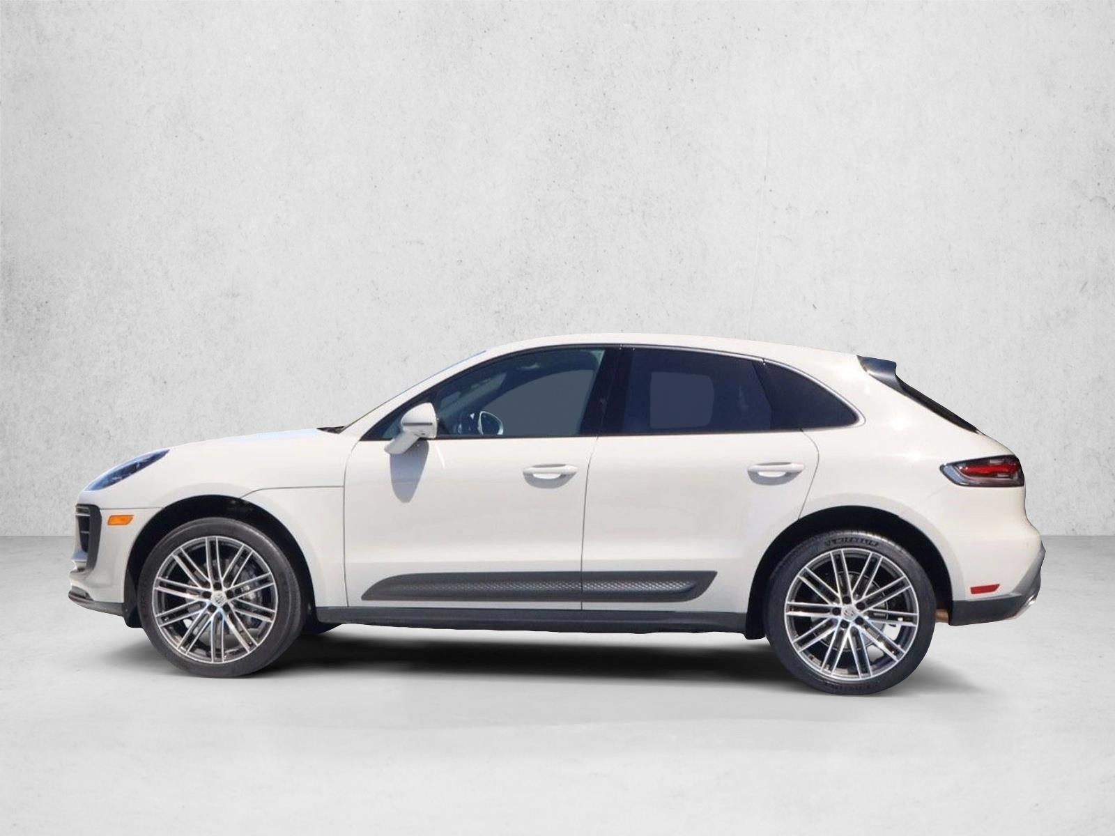 Thumbnail: 2023 Porsche Macan - 2