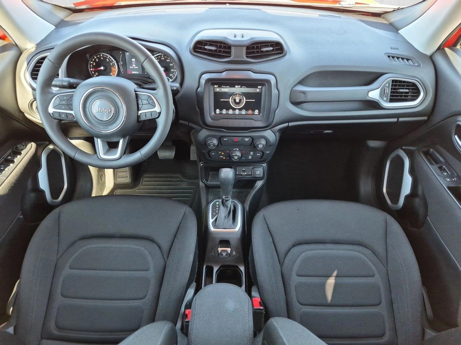 Thumbnail: 2018 Jeep Renegade - 3