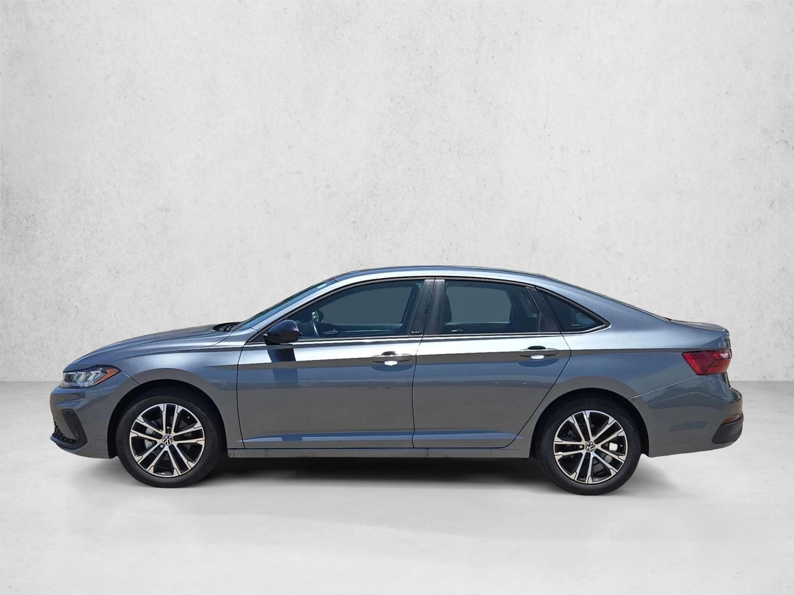 Thumbnail: 2025 Volkswagen Jetta - 2