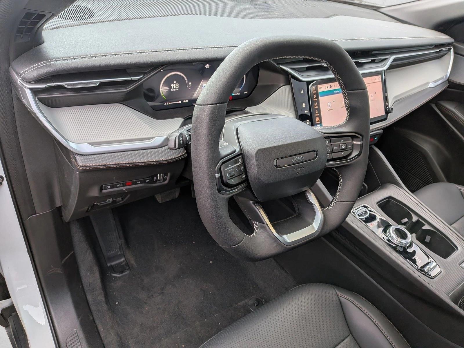 Thumbnail: 2026 Jeep Cherokee - 3