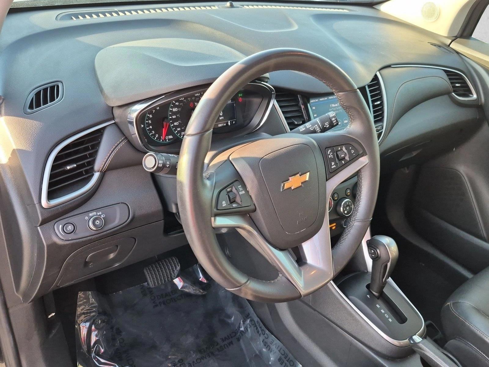 Thumbnail: 2021 Chevrolet Trax - 3