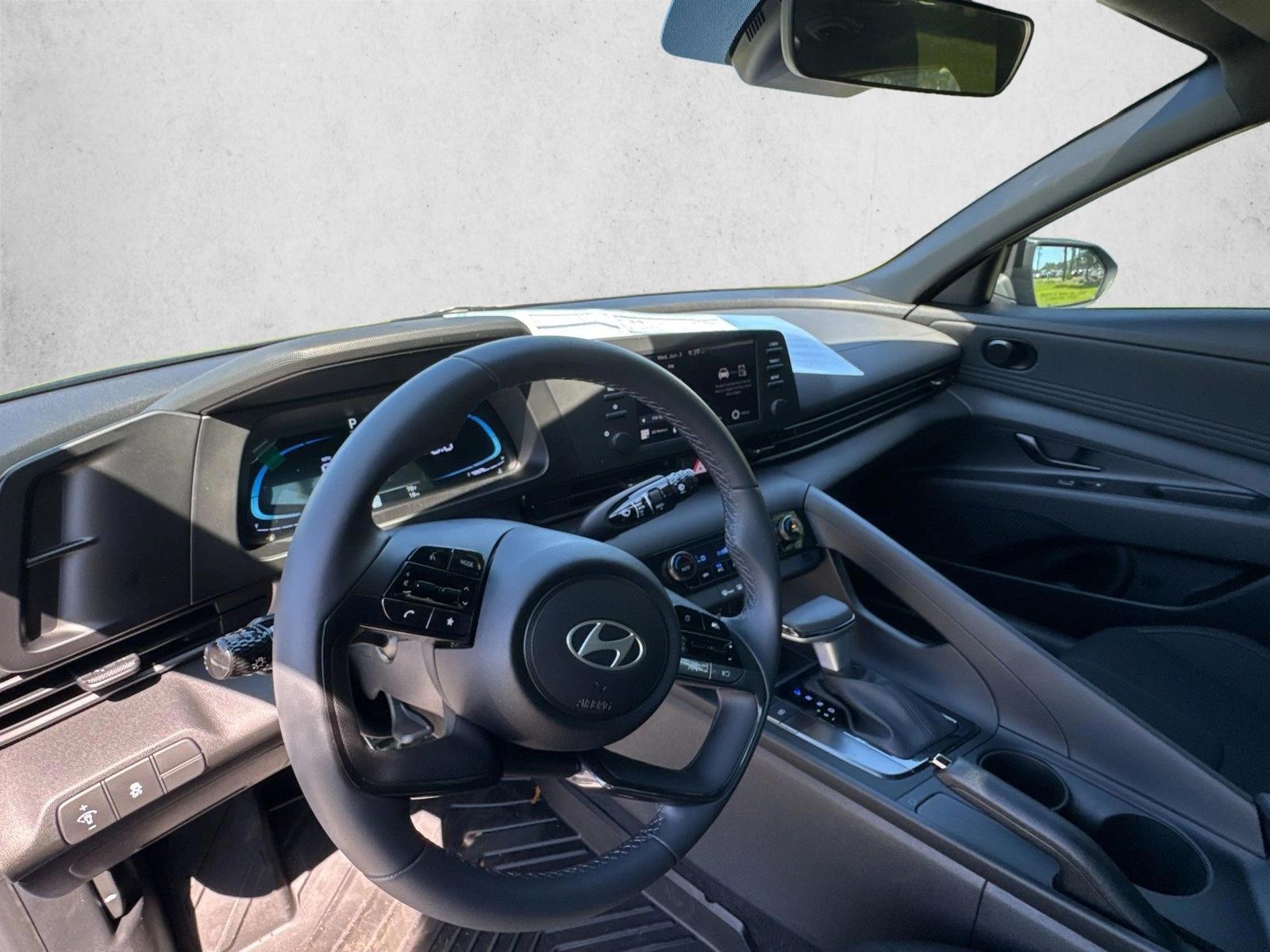 Thumbnail: 2026 Hyundai Elantra - 3