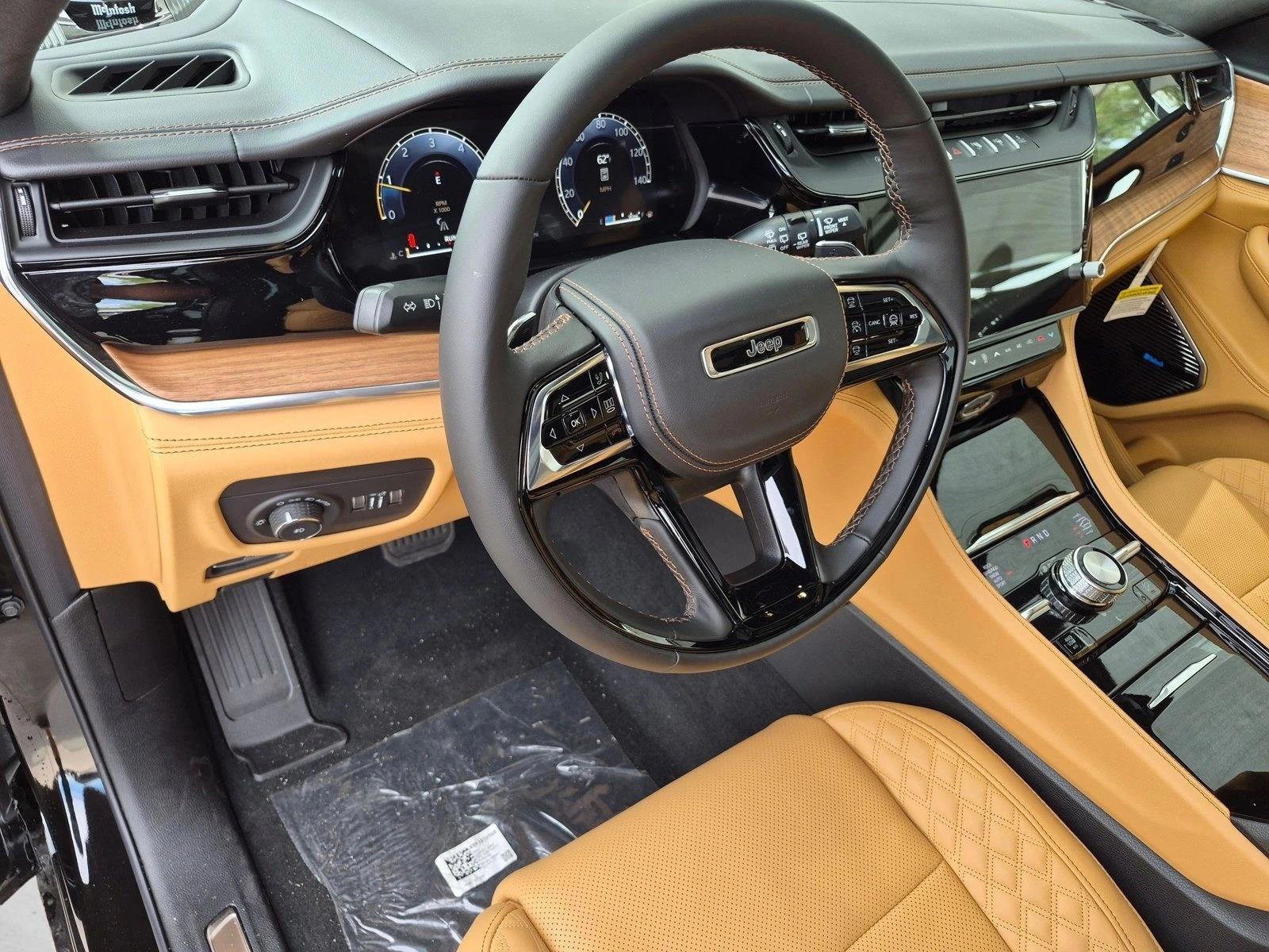 Thumbnail: 2026 Jeep Grand Cherokee L - 3