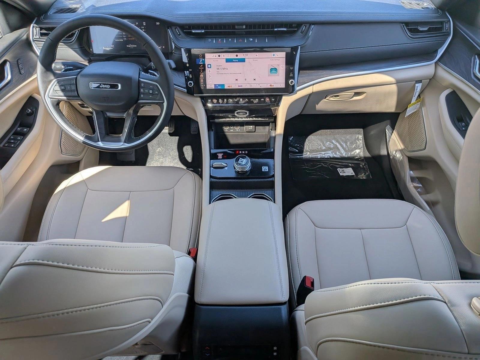 Thumbnail: 2026 Jeep Grand Cherokee L - 3