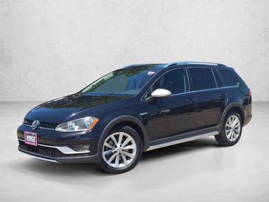 2017 Volkswagen Golf SE -
                  Centennial, CO