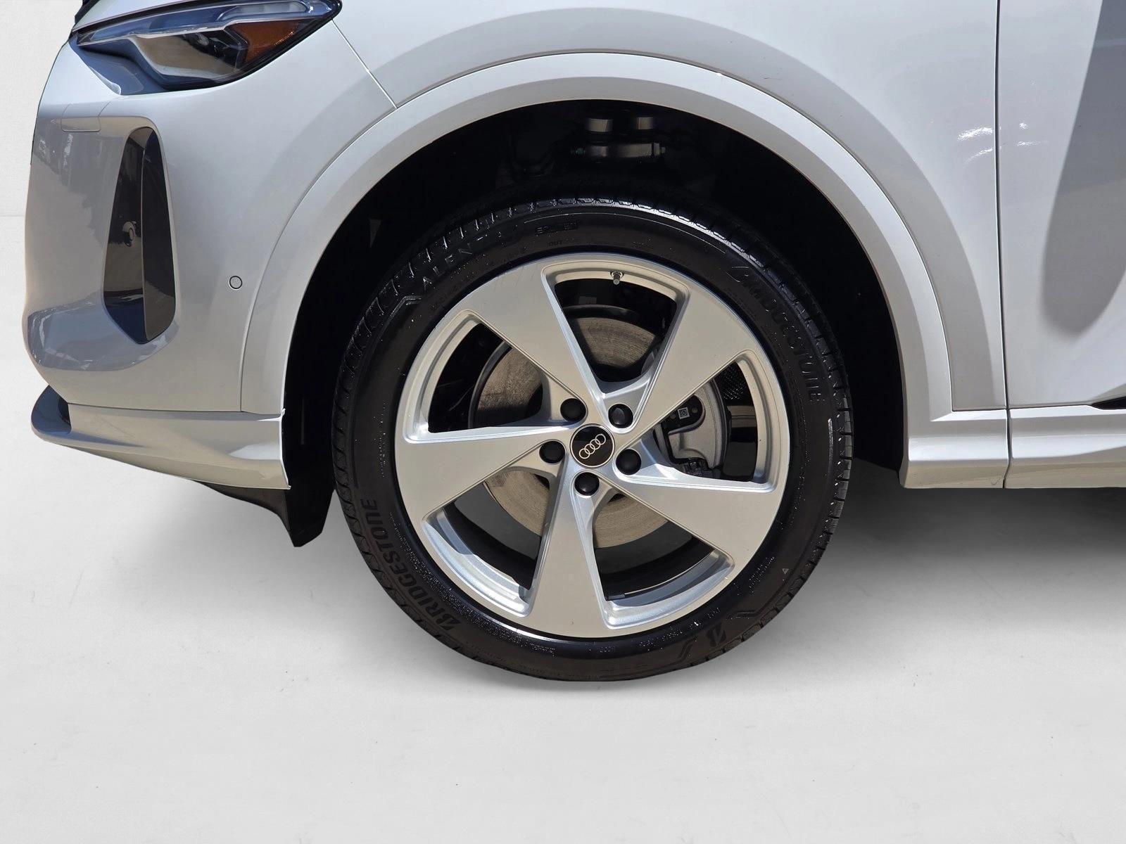 2025 Audi New Q5 Premium Plus - Photo 9