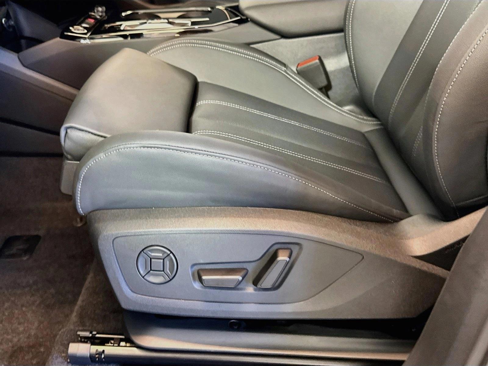 Thumbnail: 2027 Audi Q6 e-tron - 4