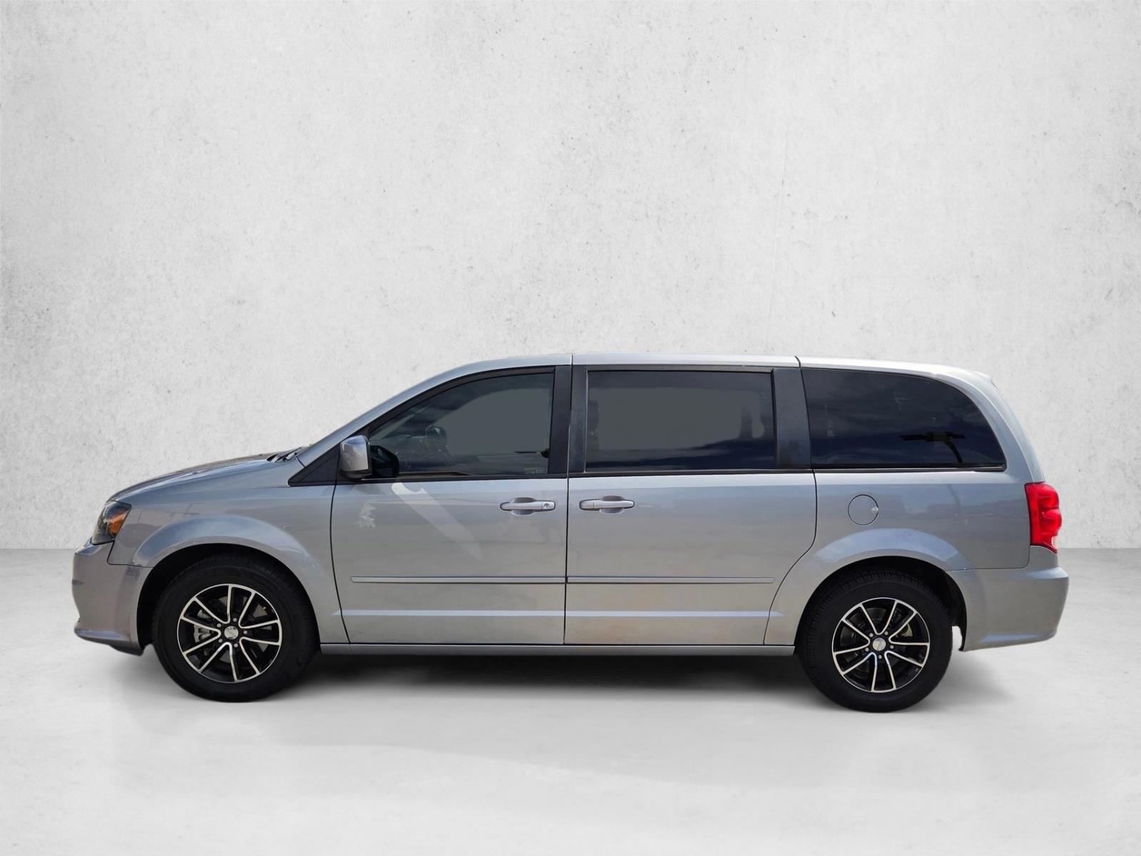 Thumbnail: 2015 Dodge Grand Caravan - 2