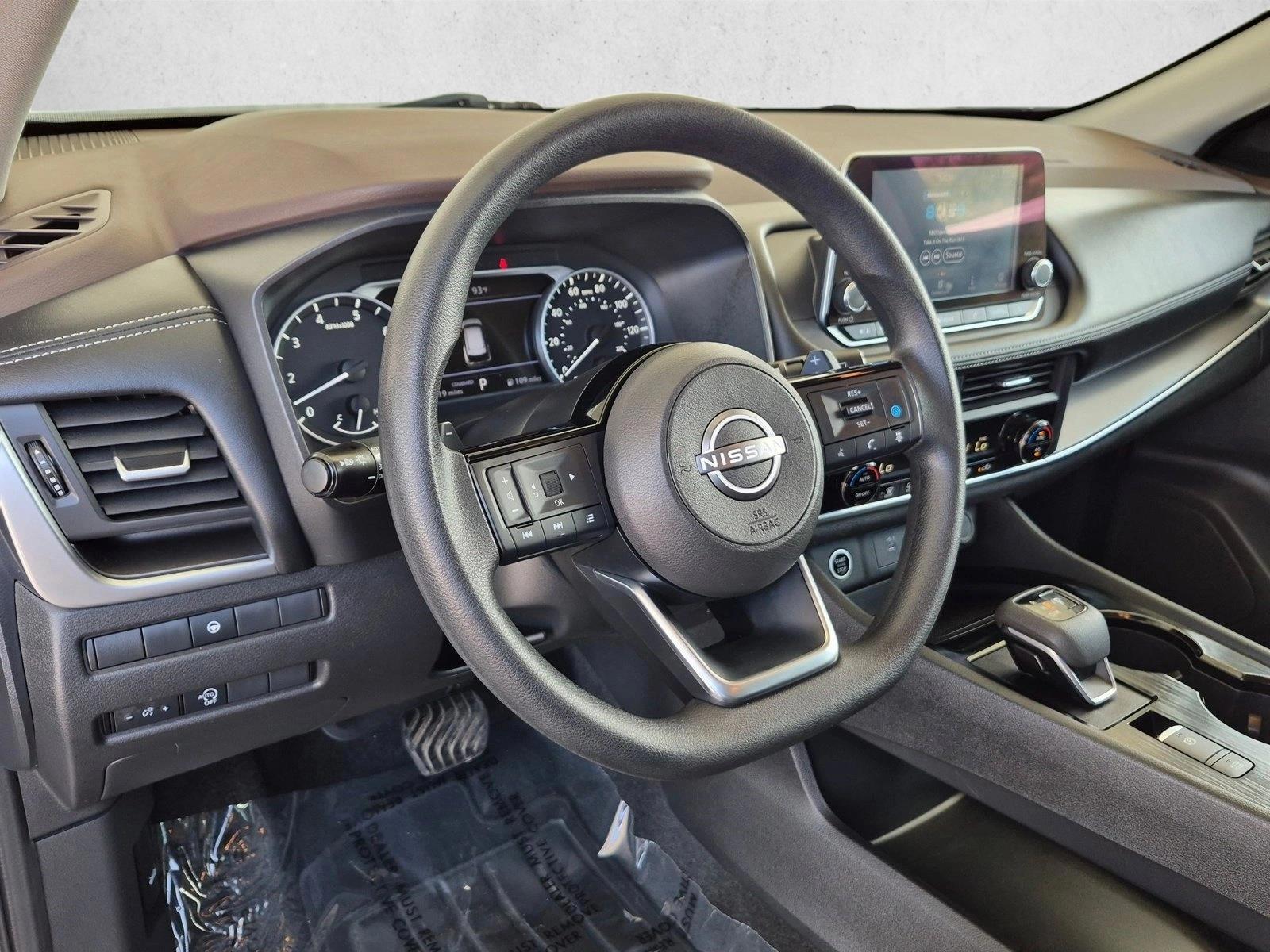 Thumbnail: 2023 Nissan Rogue - 3
