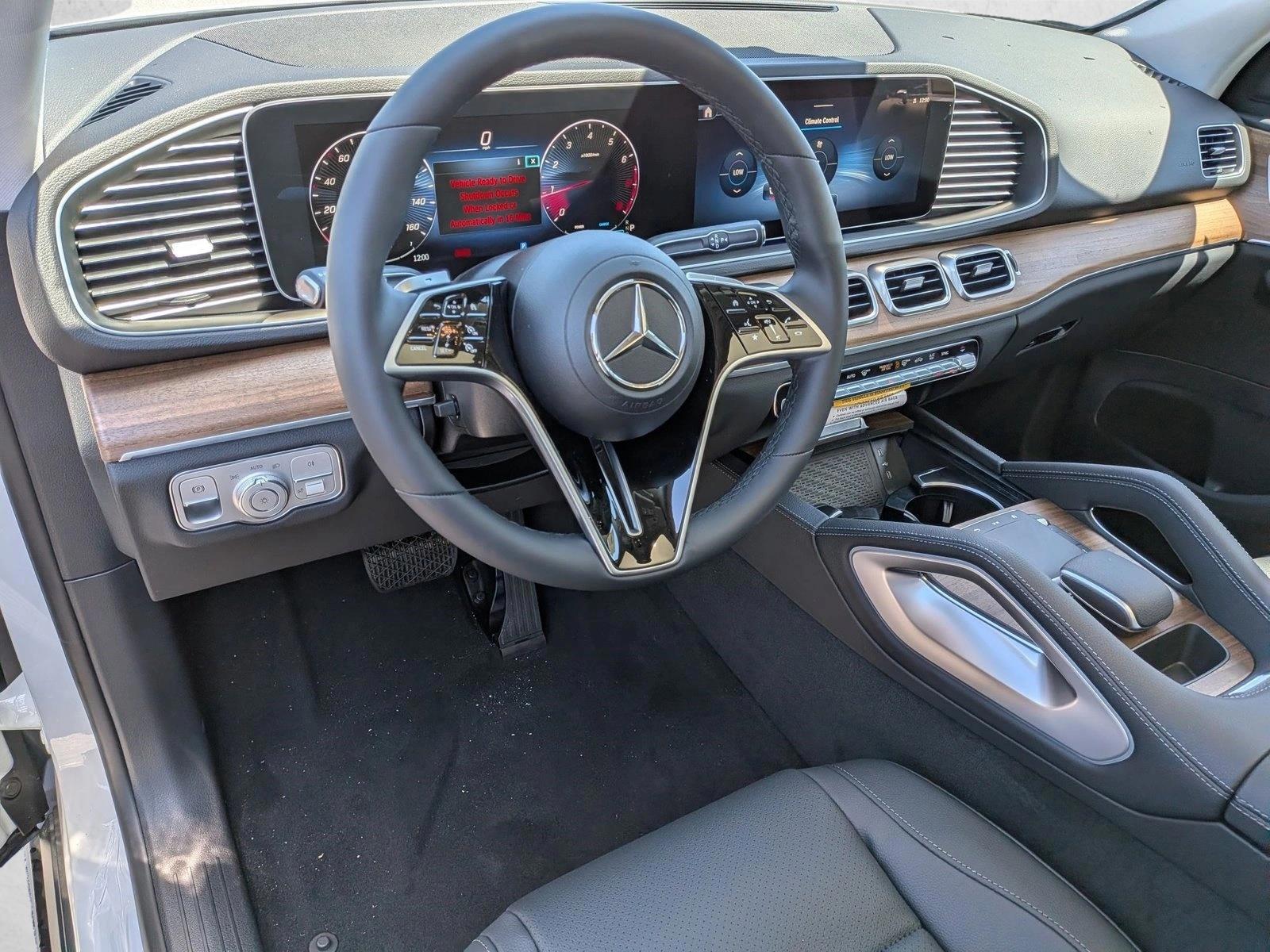Thumbnail: 2026 Mercedes-Benz GLE - 3