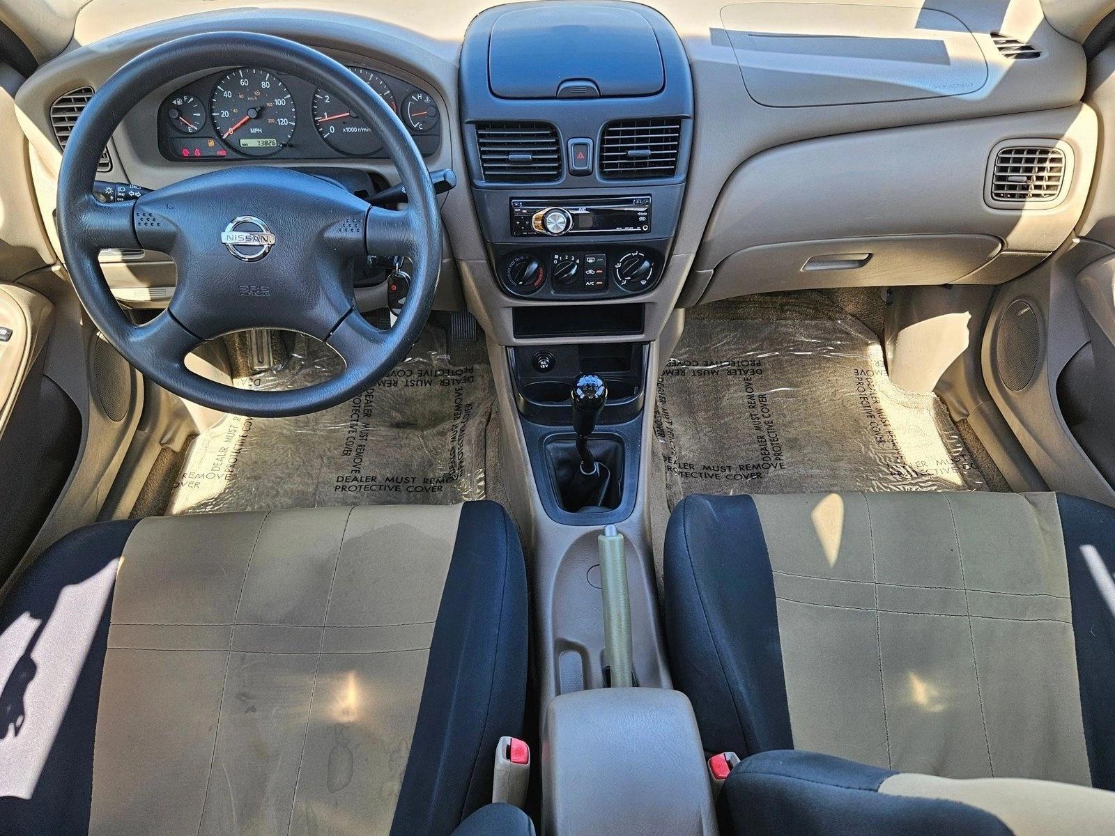 Thumbnail: 2004 Nissan Sentra - 4