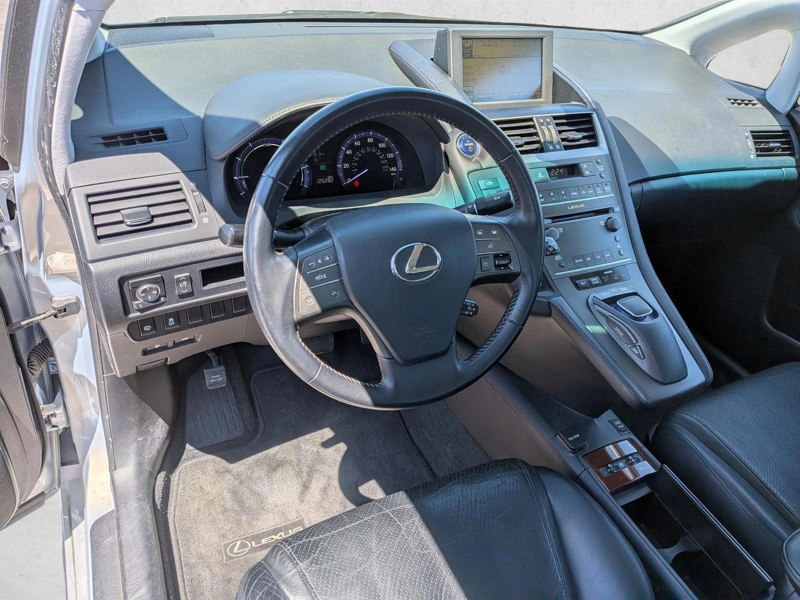 Thumbnail: 2010 Lexus HS - 3