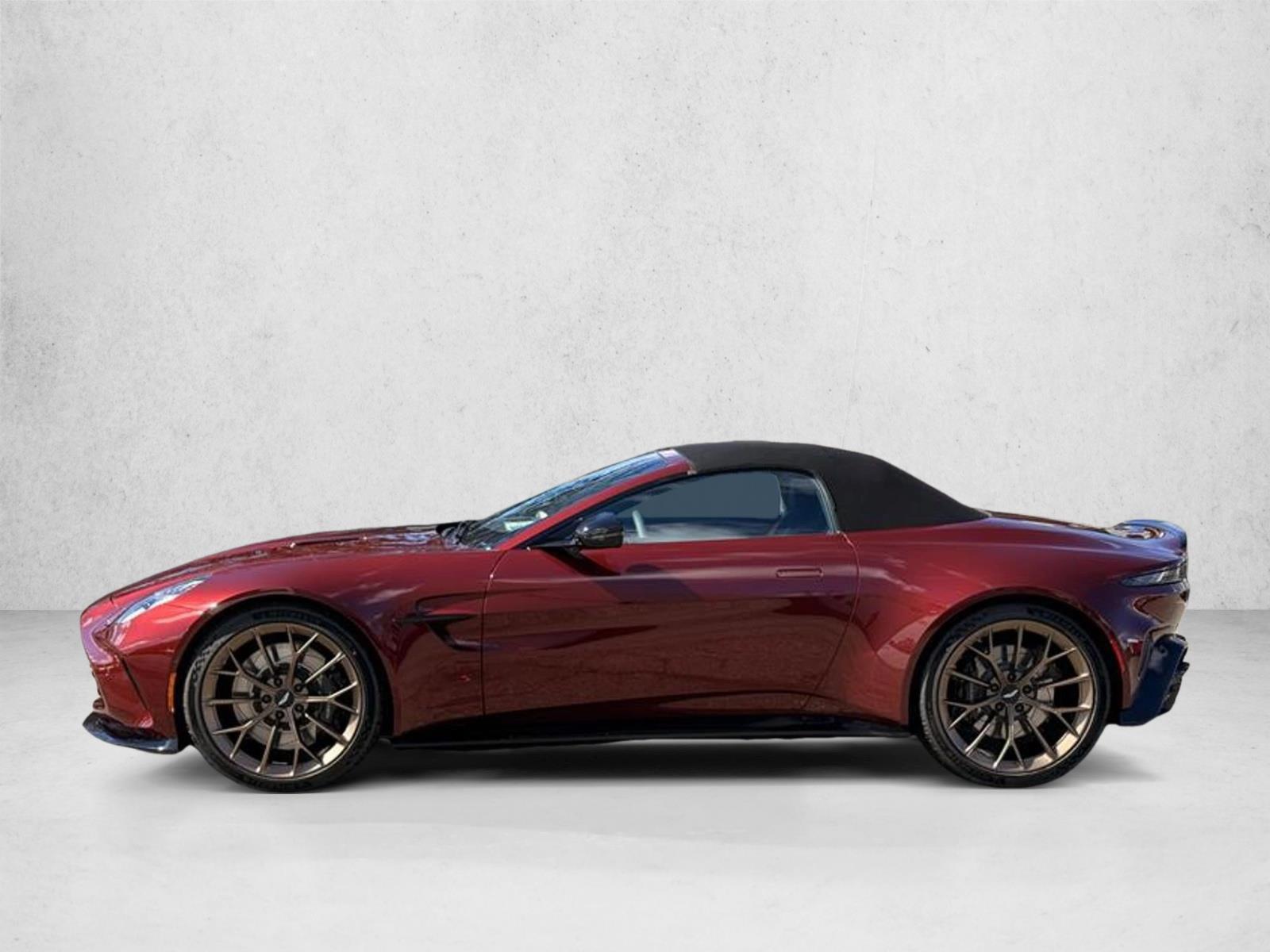 Thumbnail: 2026 Aston Martin Vantage - 4