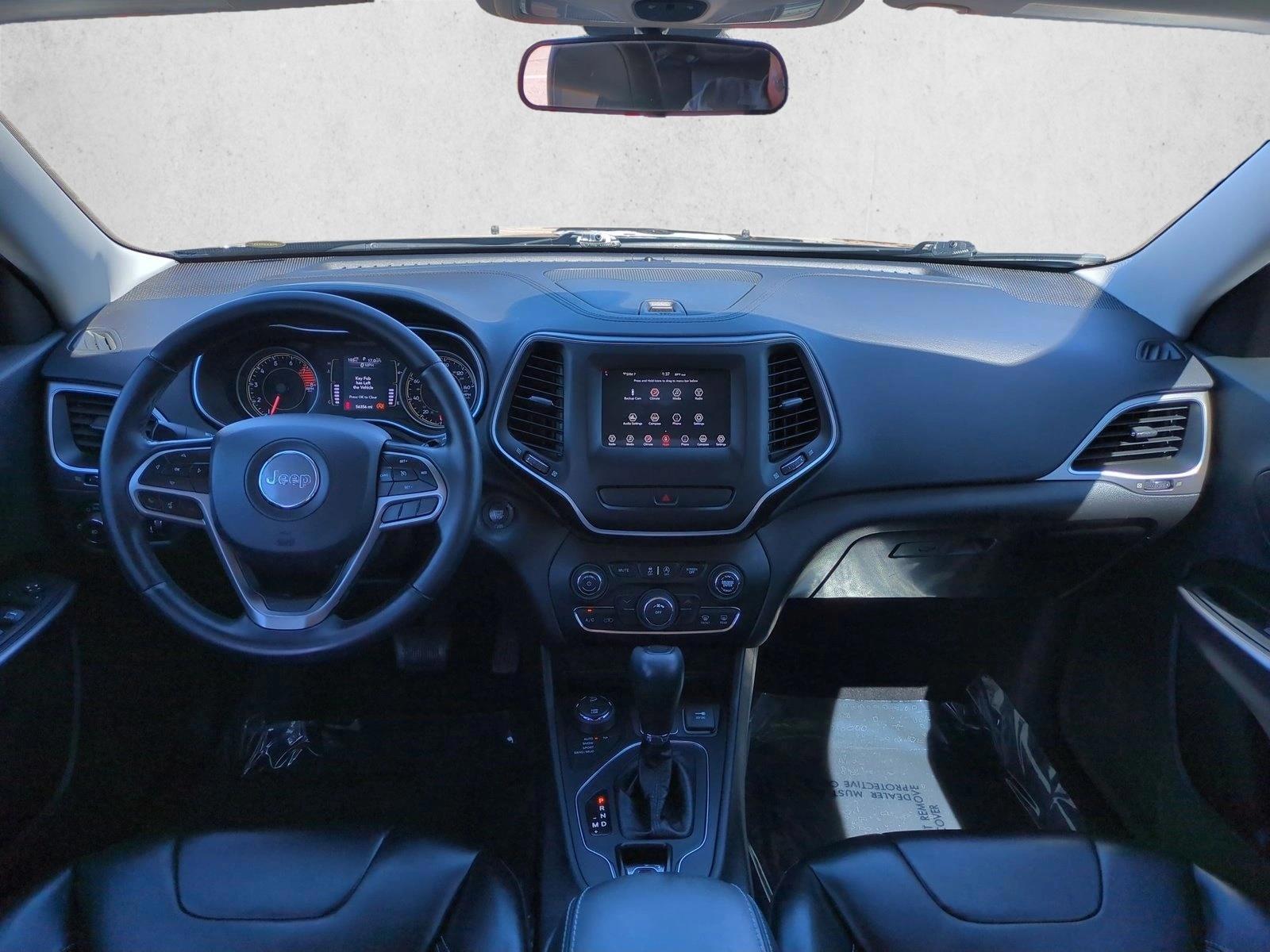 Thumbnail: 2019 Jeep Cherokee - 3
