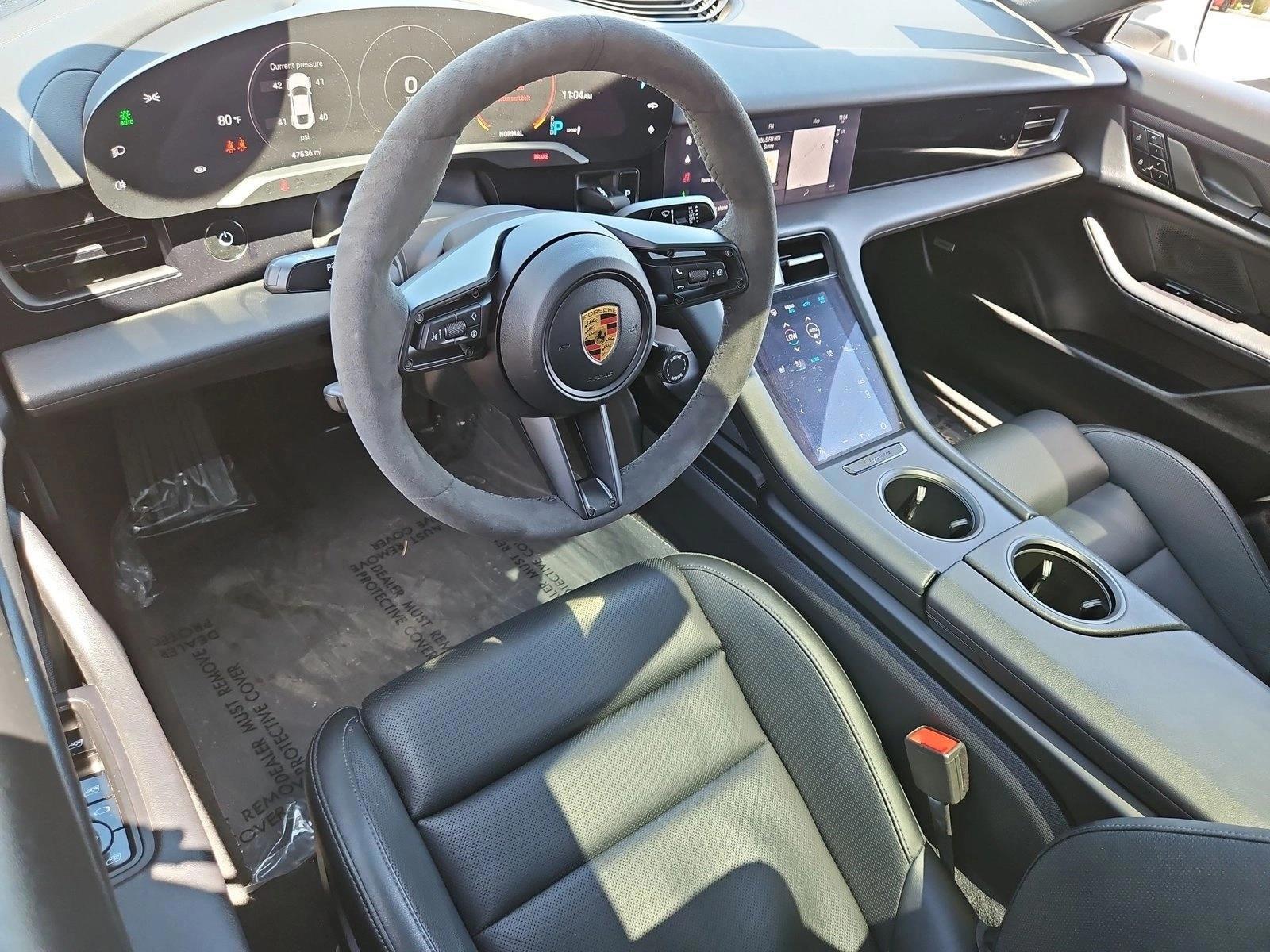 Thumbnail: 2021 Porsche Taycan - 3
