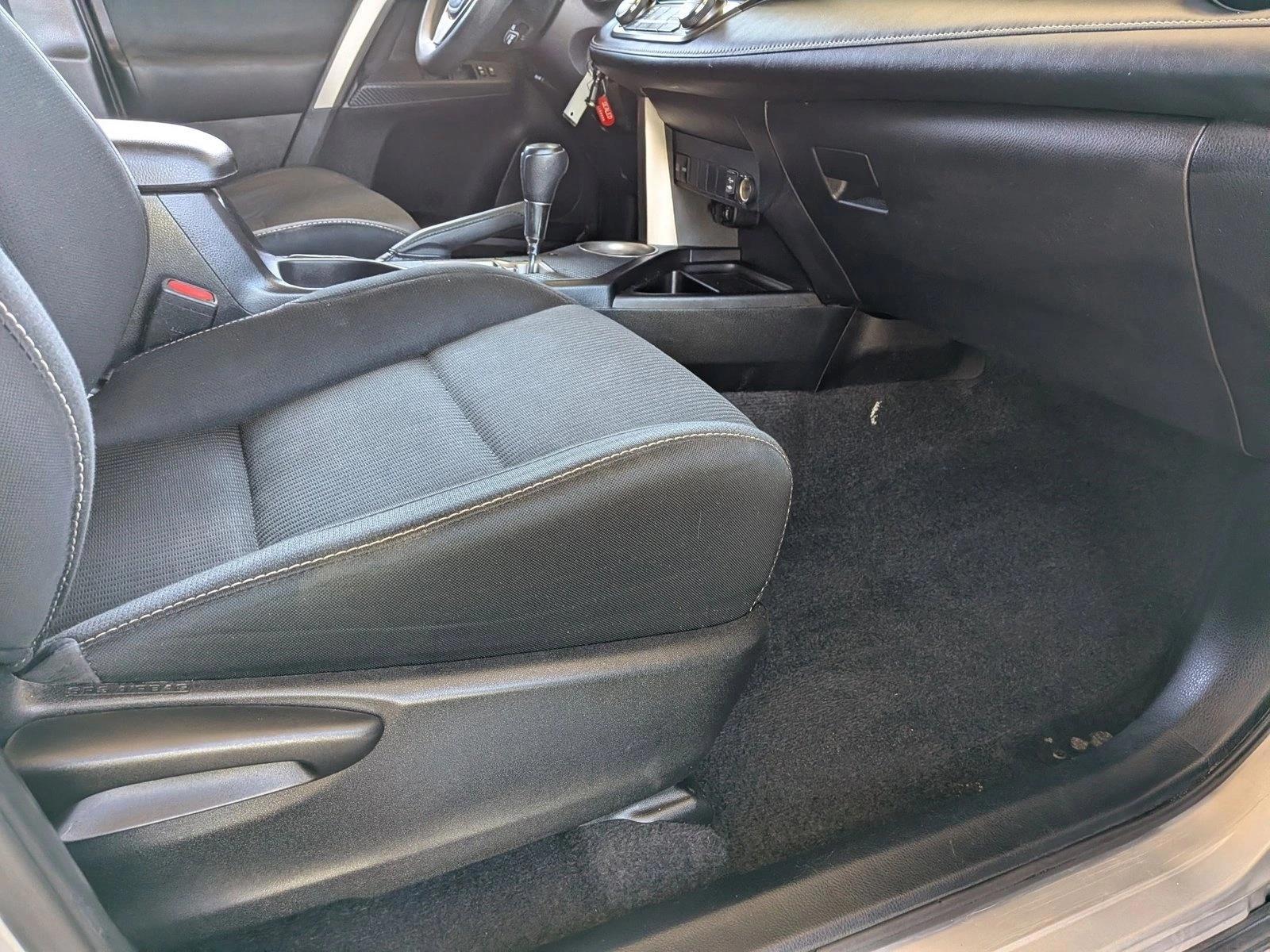 Thumbnail: 2015 Toyota RAV4 - 5