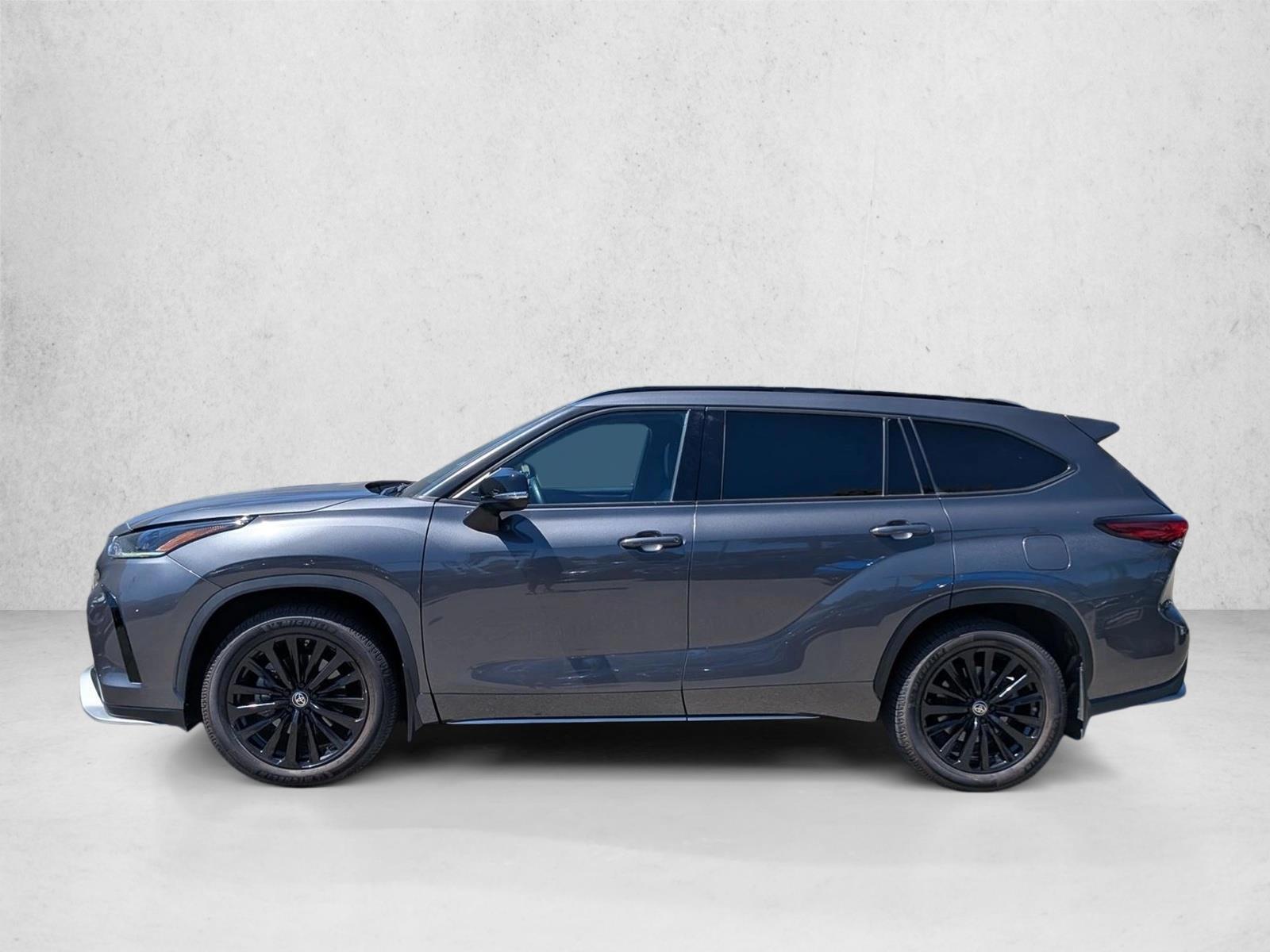 Thumbnail: 2023 Toyota Highlander - 2