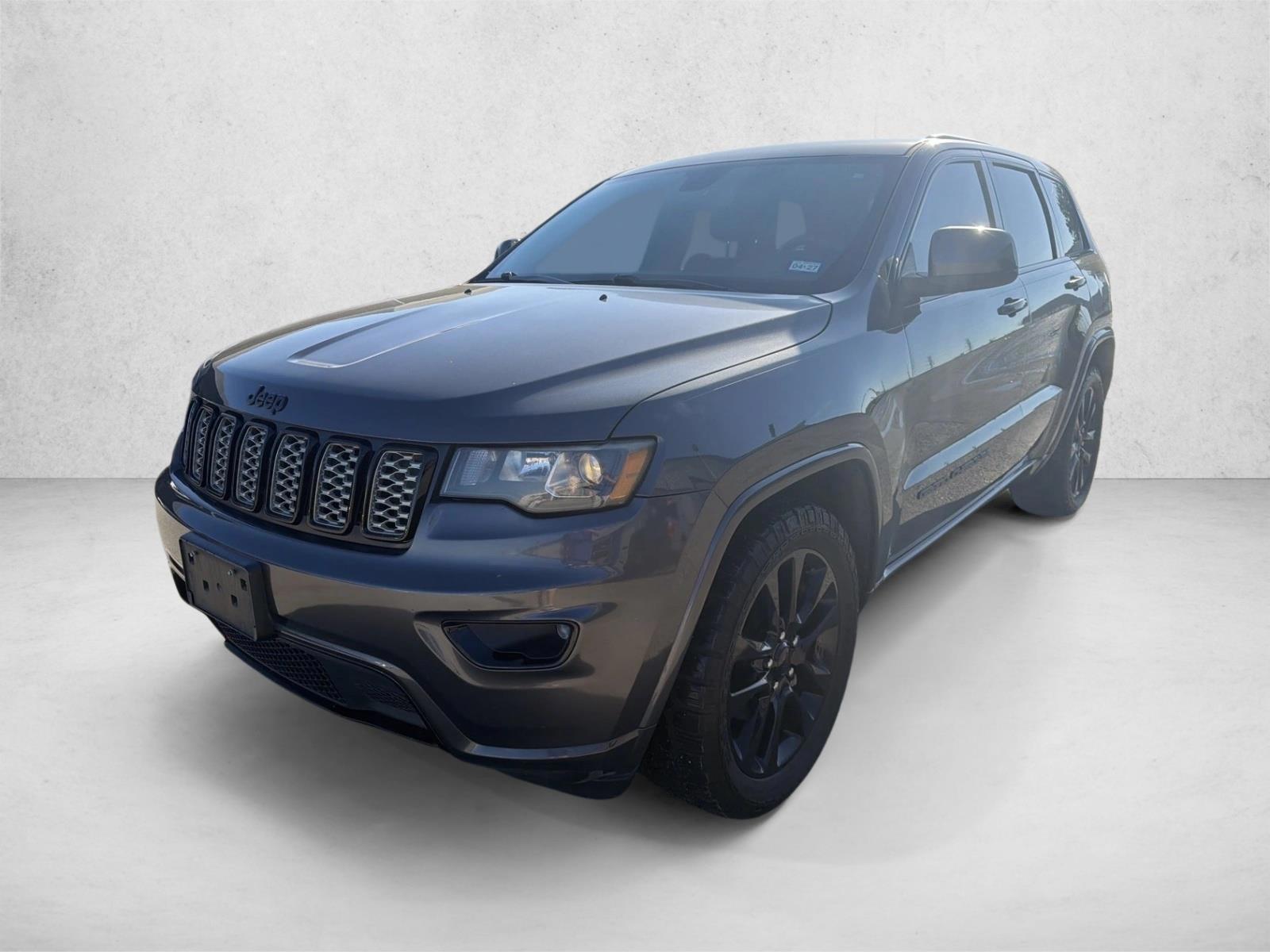 Thumbnail: 2018 Jeep Grand Cherokee - 1