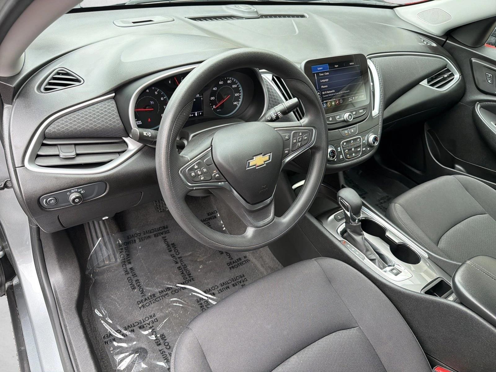 Thumbnail: 2024 Chevrolet Malibu - 3