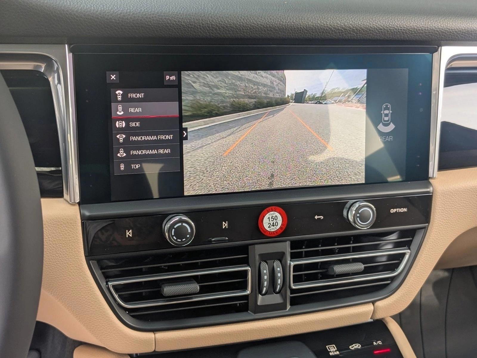 2026 Porsche Macan T - Photo 19