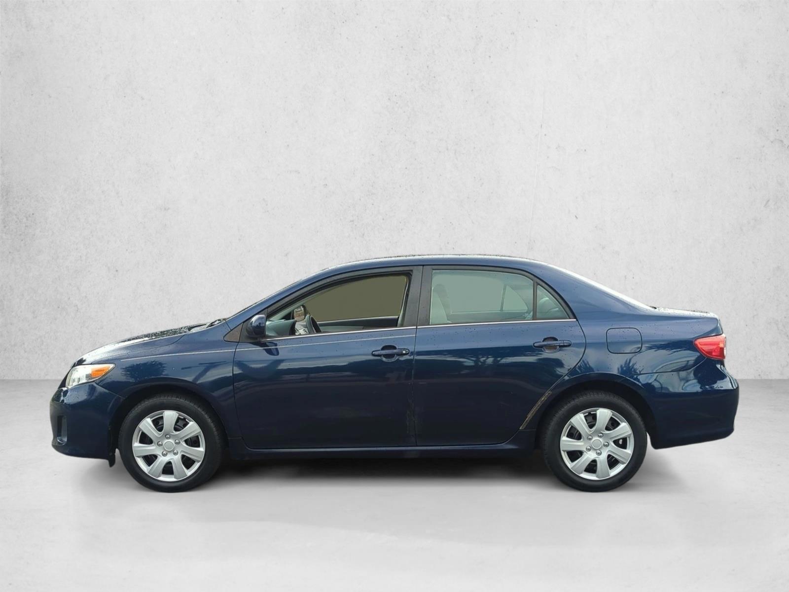 Thumbnail: 2013 Toyota Corolla - 2