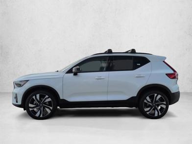 2026 Volvo XC40