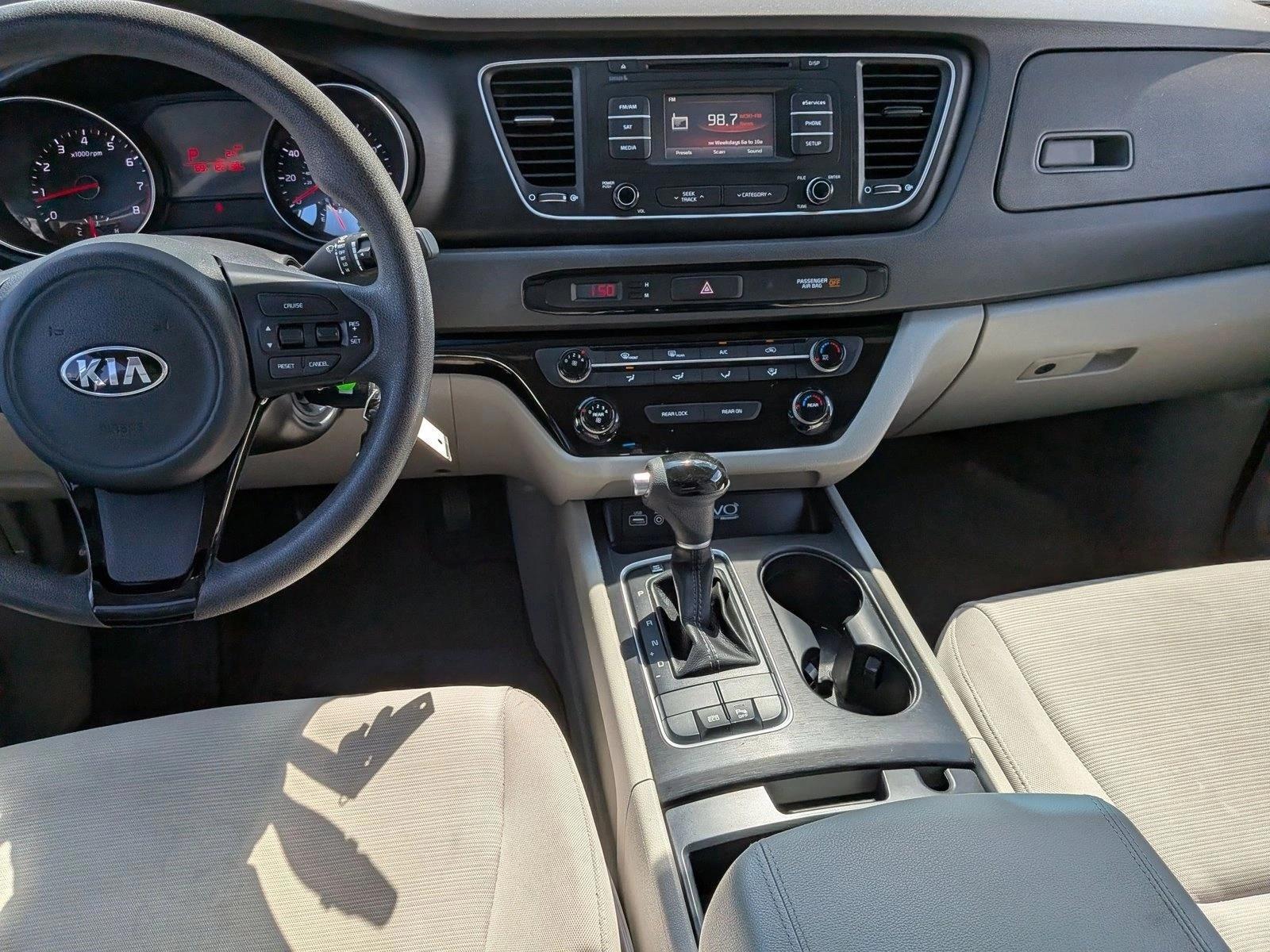 Thumbnail: 2015 Kia Sedona - 4