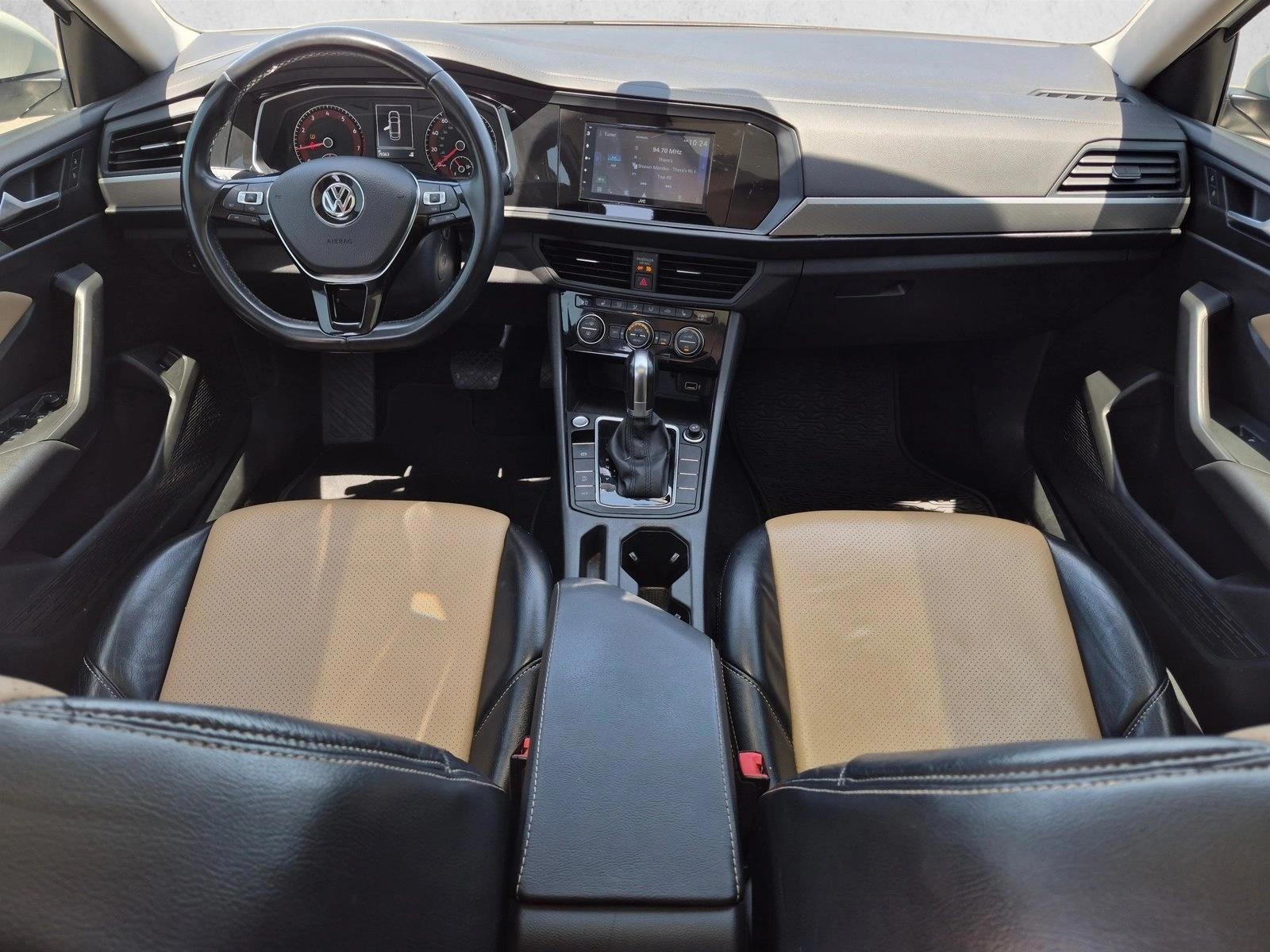 Thumbnail: 2019 Volkswagen Jetta - 3