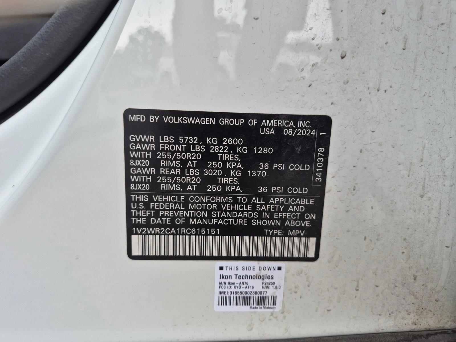 2024 Volkswagen Atlas SE w/Tech - Photo 10