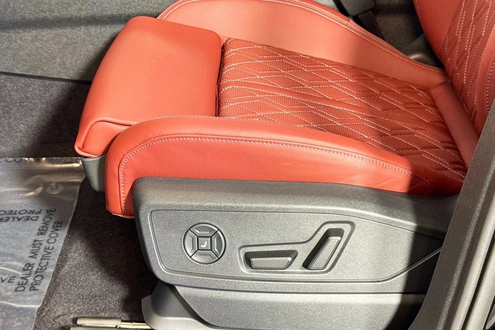 Thumbnail: 2026 Audi SQ5 - 5