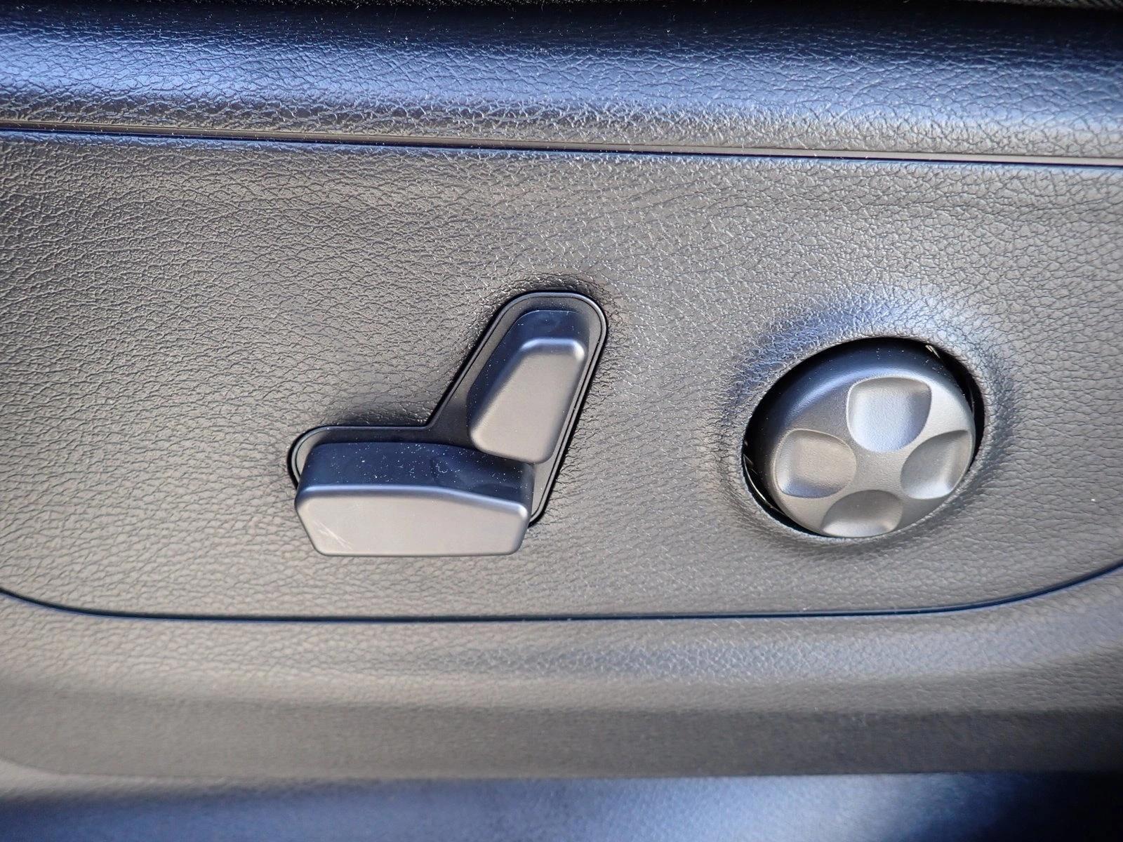 Thumbnail: 2026 RAM 1500 - 3