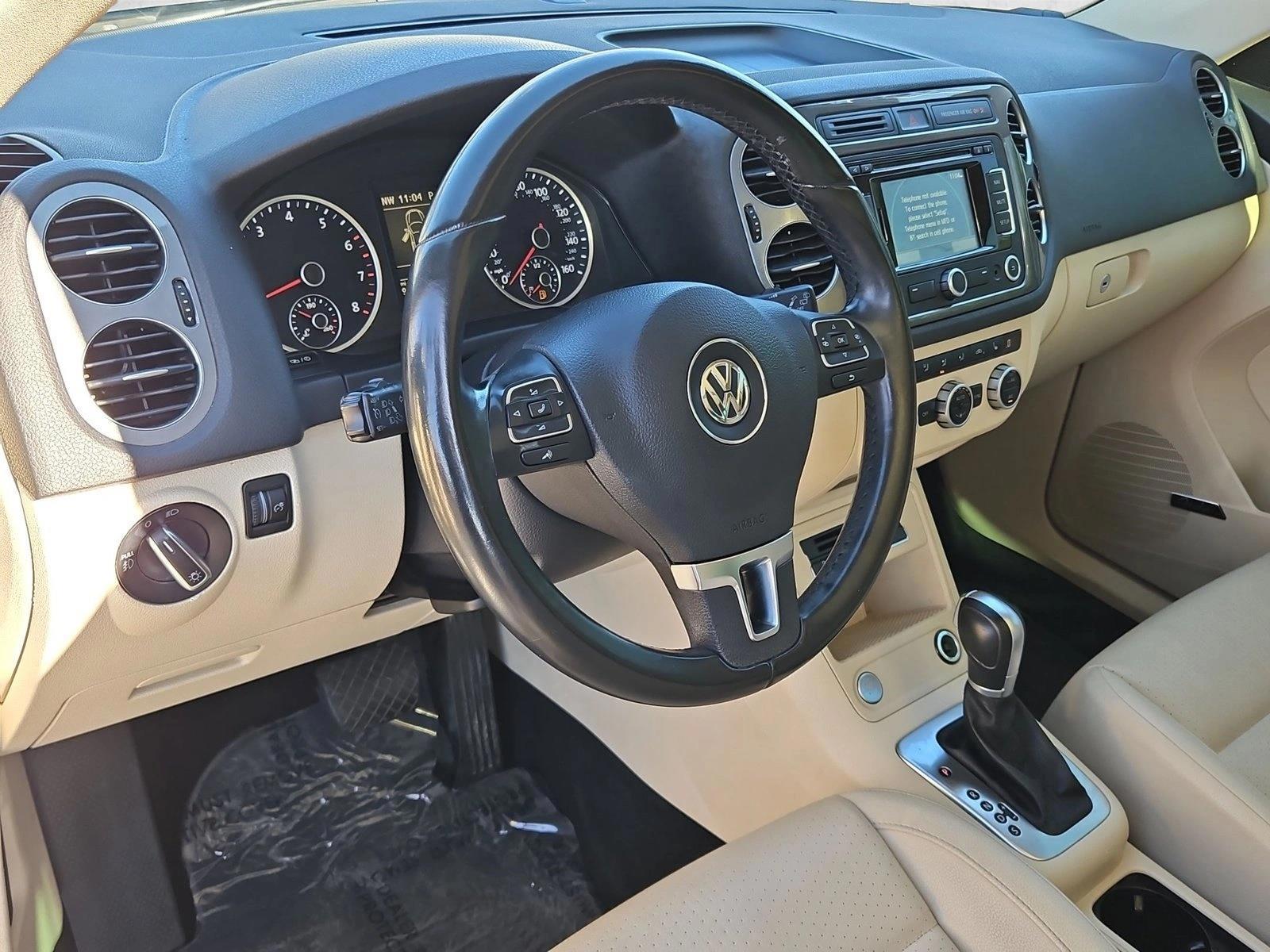 Thumbnail: 2015 Volkswagen Tiguan - 3