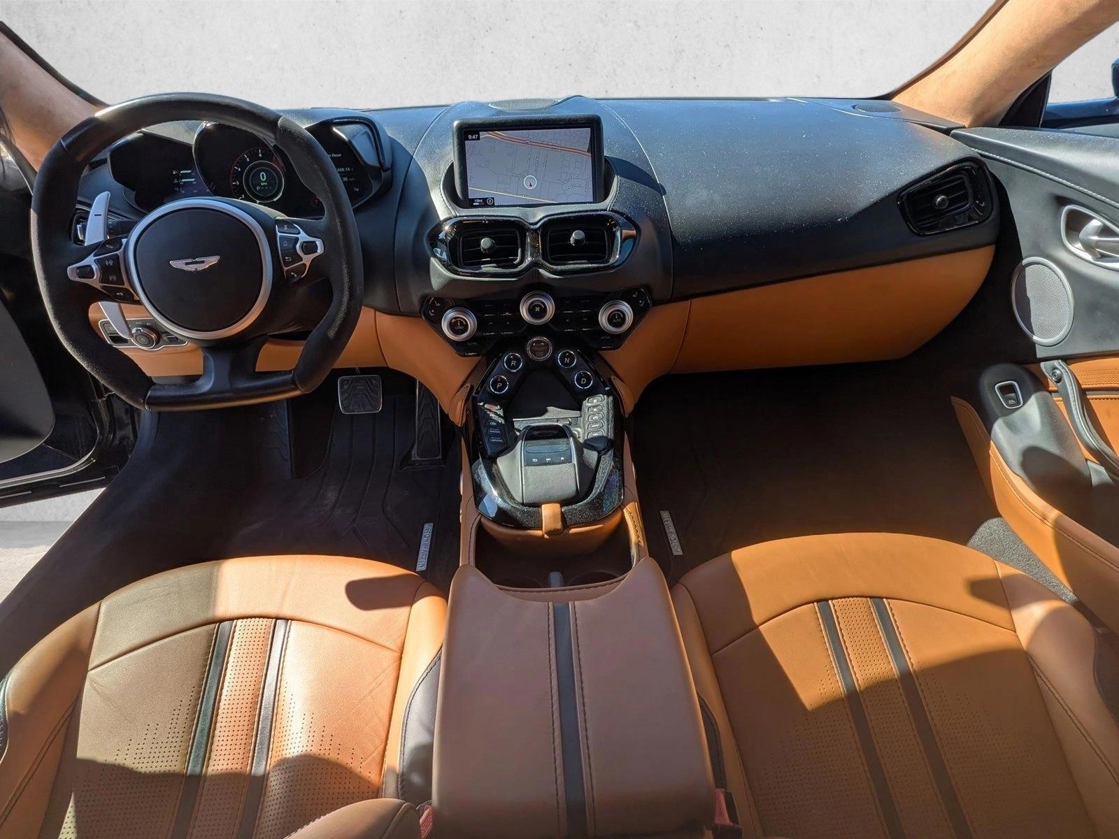 Thumbnail: 2022 Aston Martin Vantage - 3