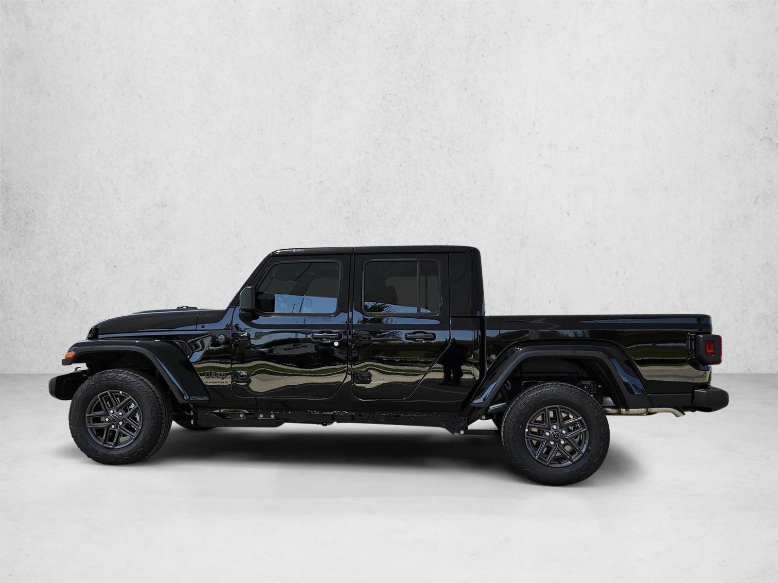 Thumbnail: 2026 Jeep Gladiator - 2