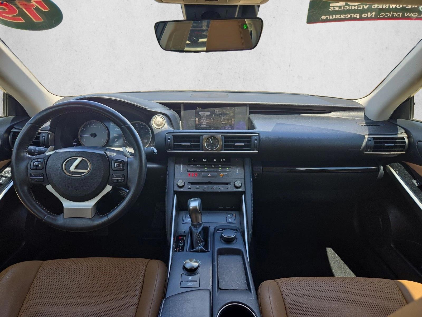 Thumbnail: 2019 Lexus IS - 3