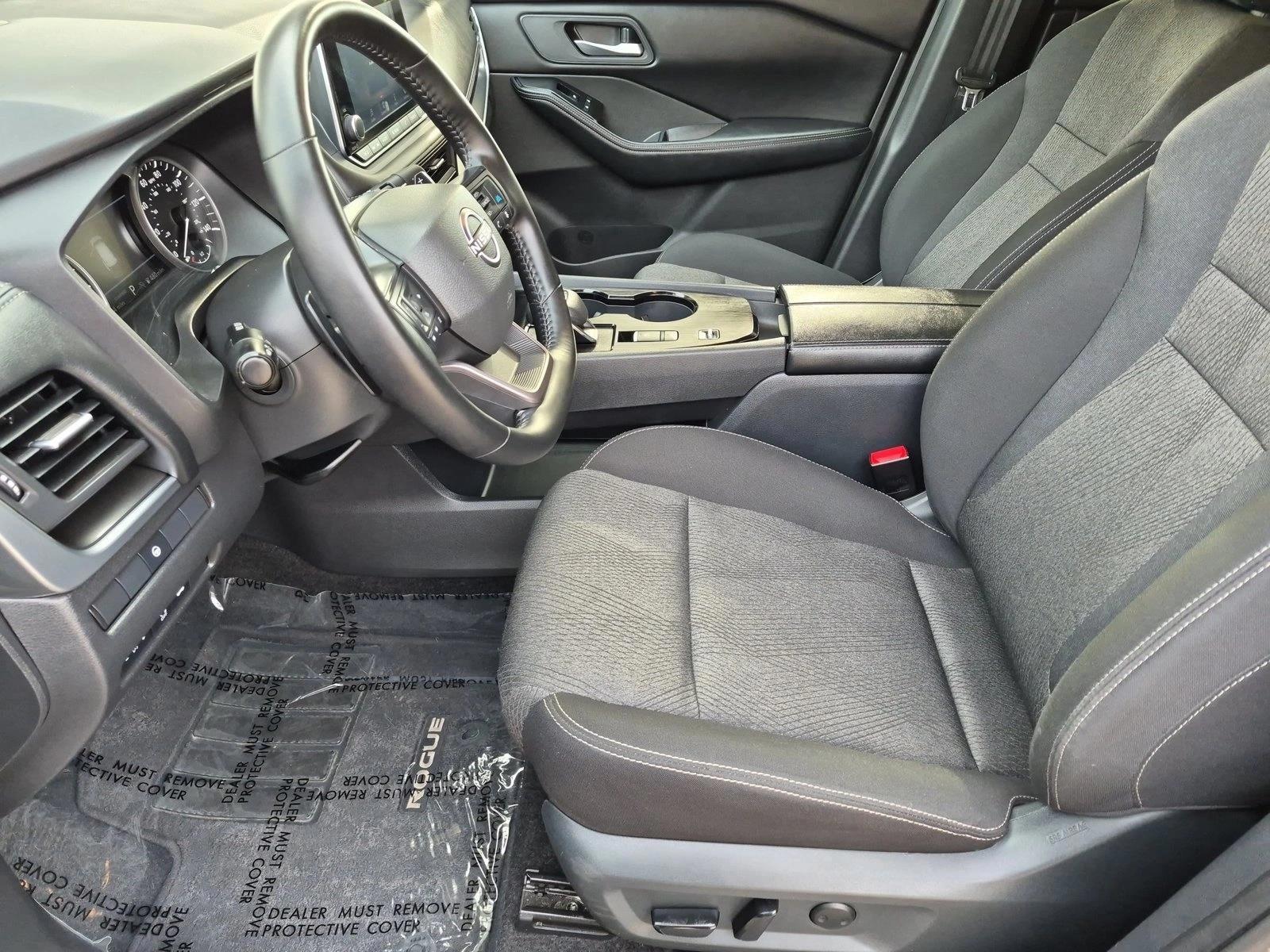 2025 Nissan Rogue SV - Photo 15