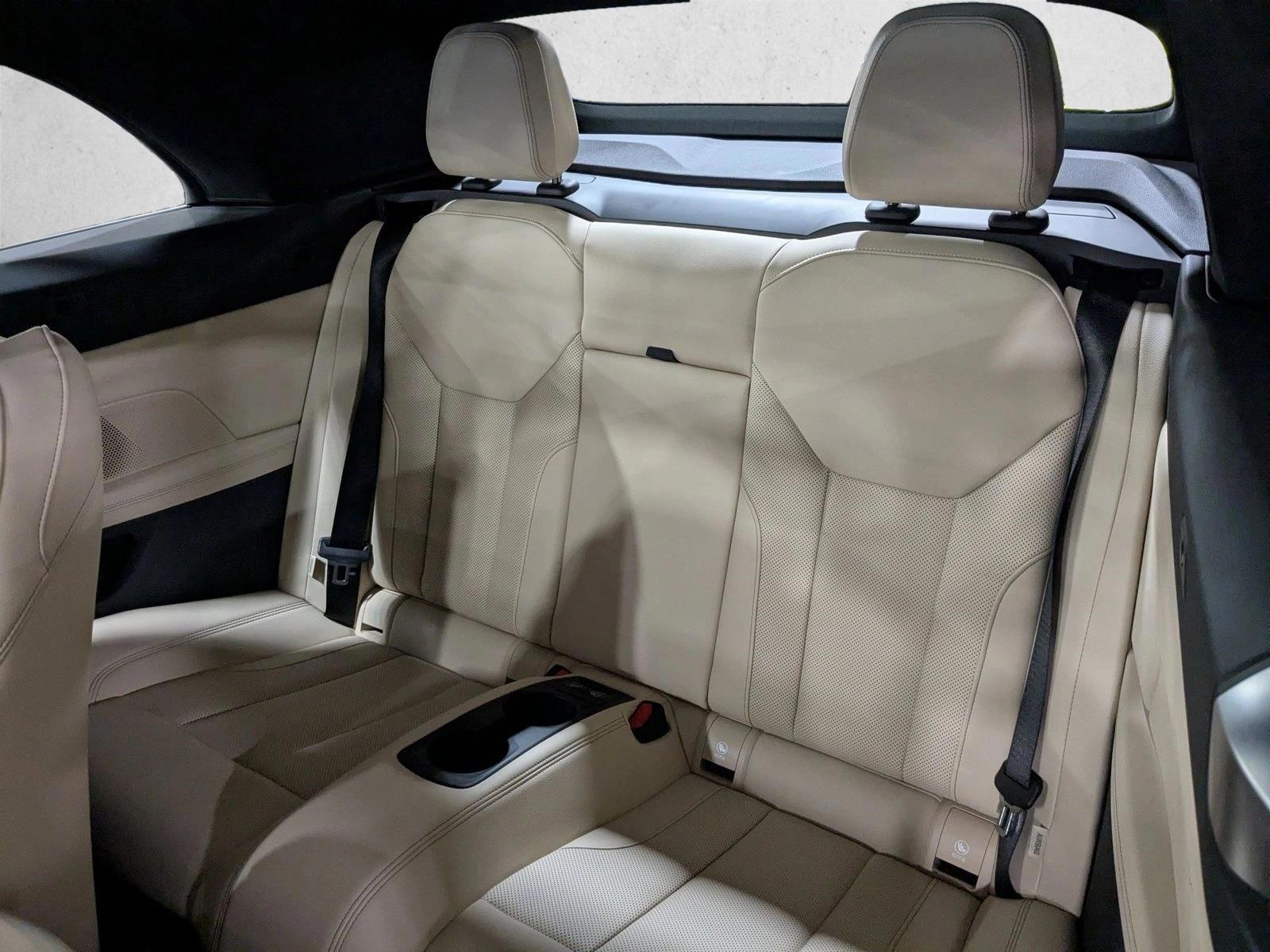 Thumbnail: 2026 BMW 4 Series - 4